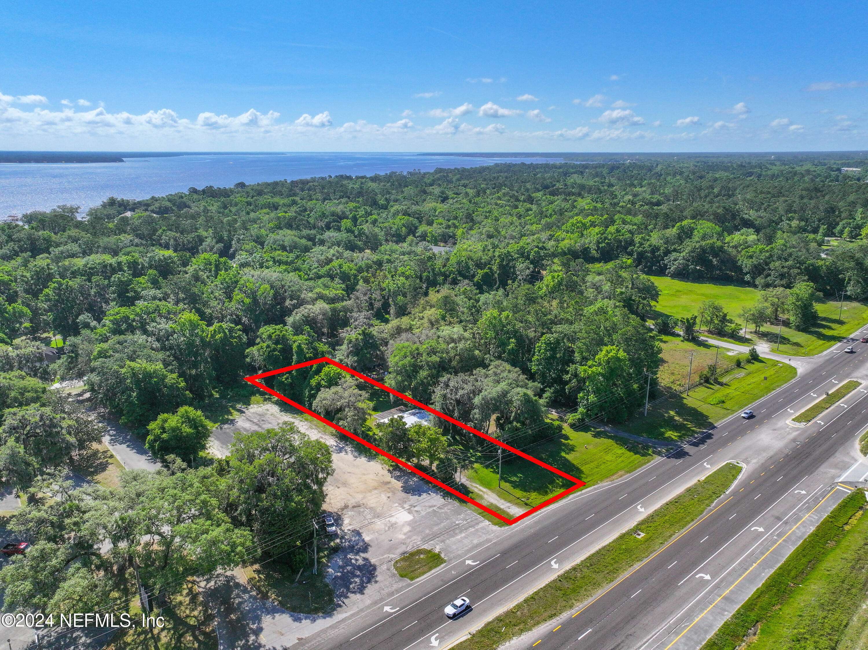 Green Cove Springs, FL 32043,2991 HWY 17