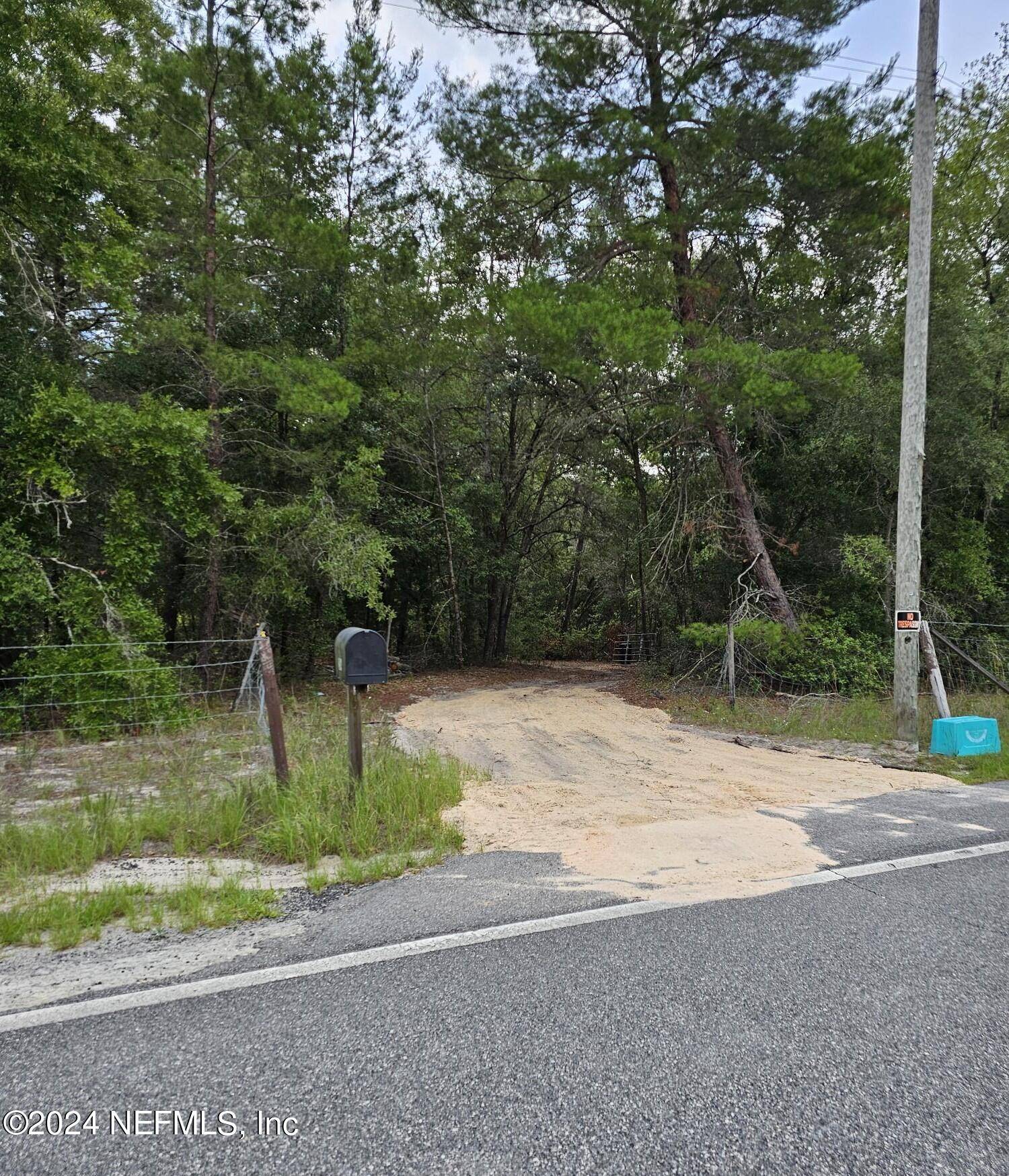 Welaka, FL 32193,254 BEECHER SPRINGS RD