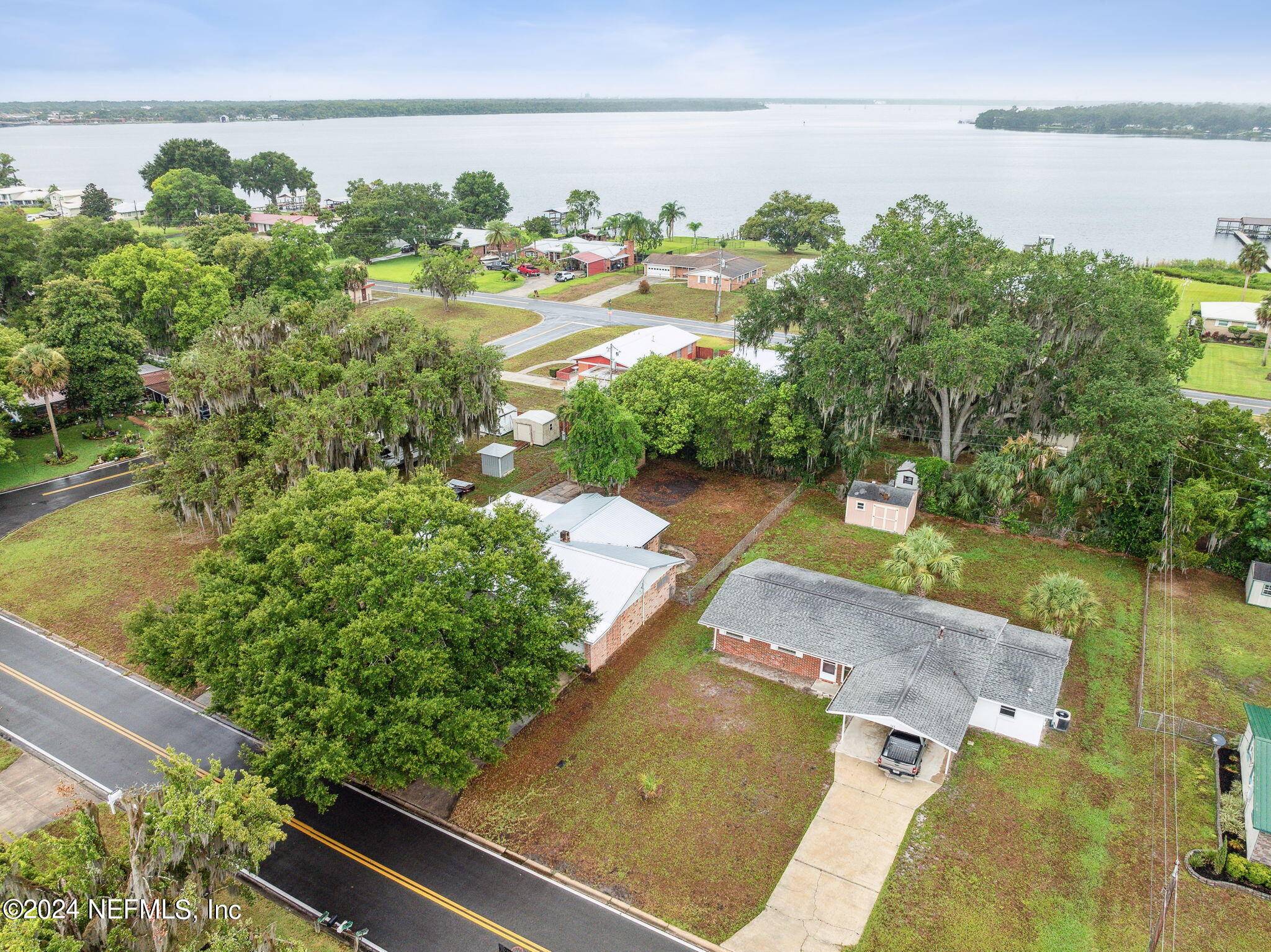 East Palatka, FL 32131,129 RIVER DR