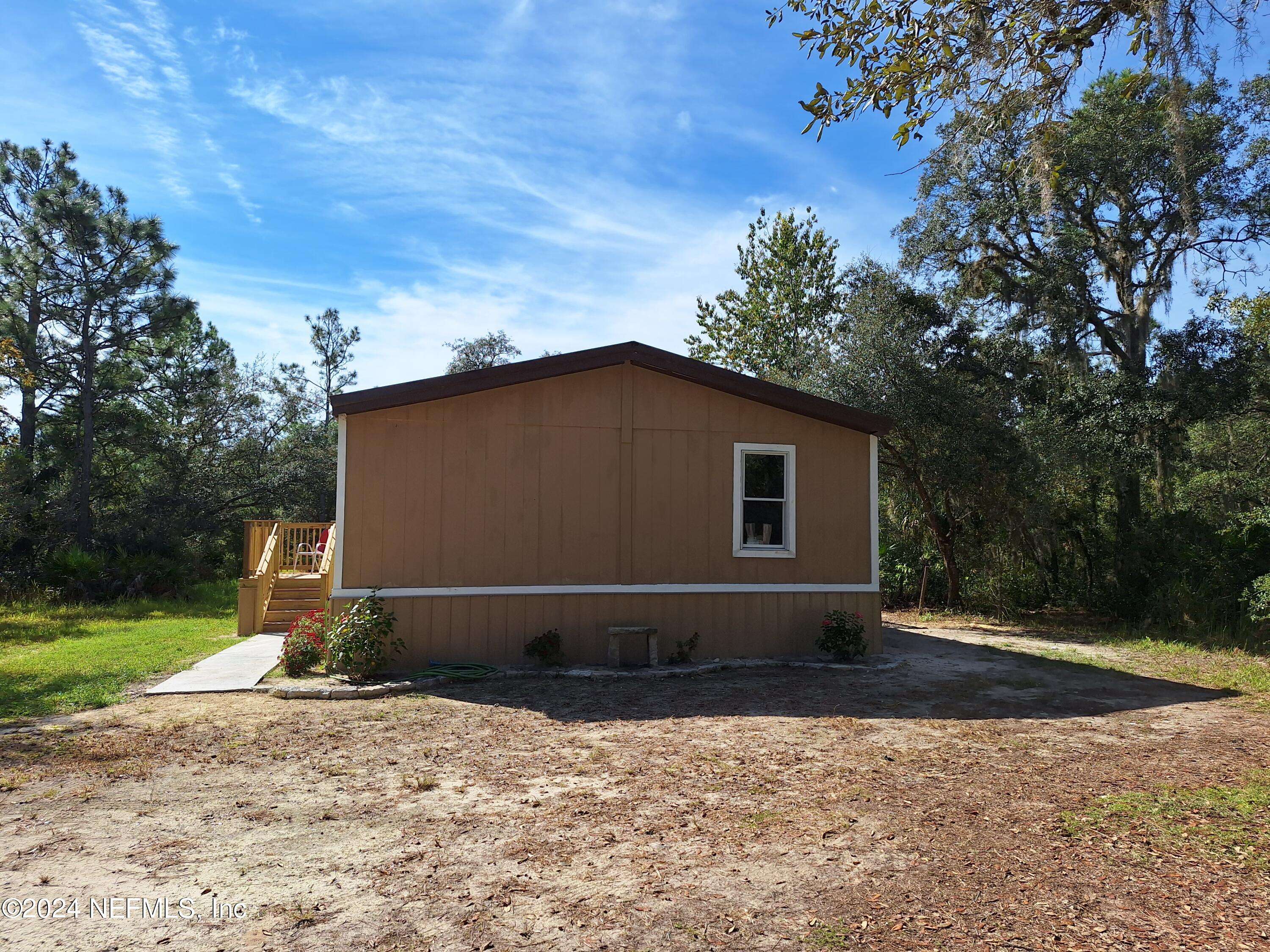 Hollister, FL 32147,601 HOOVER RD
