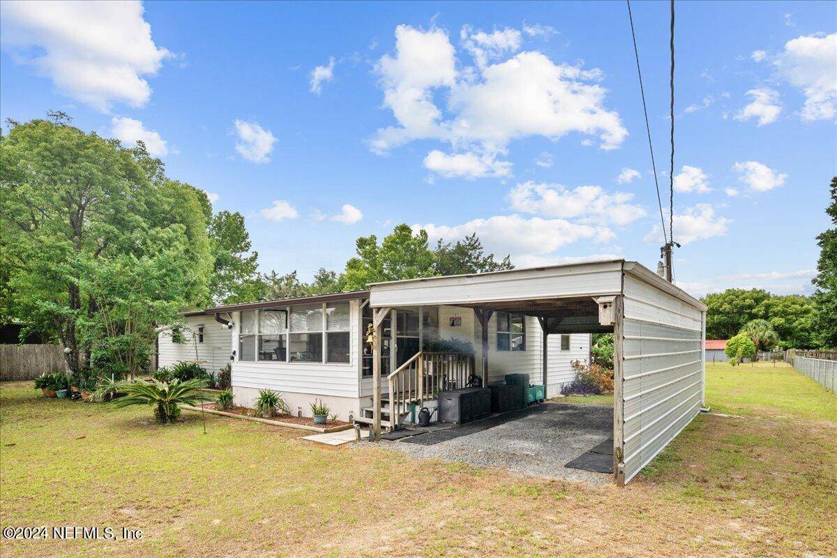 Satsuma, FL 32189,107 MUSKET DR