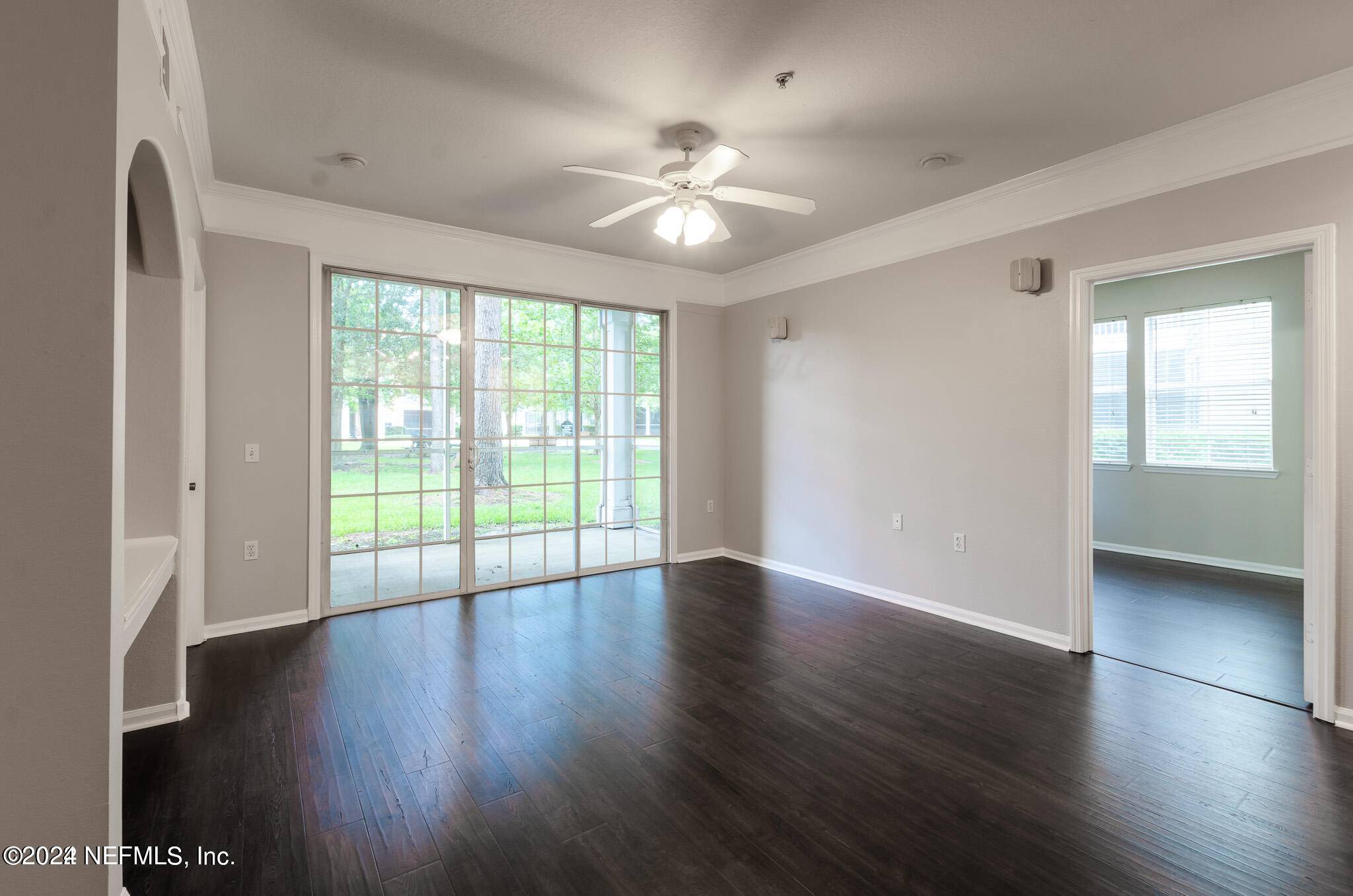 Jacksonville, FL 32216,8550 TOUCHTON RD #718