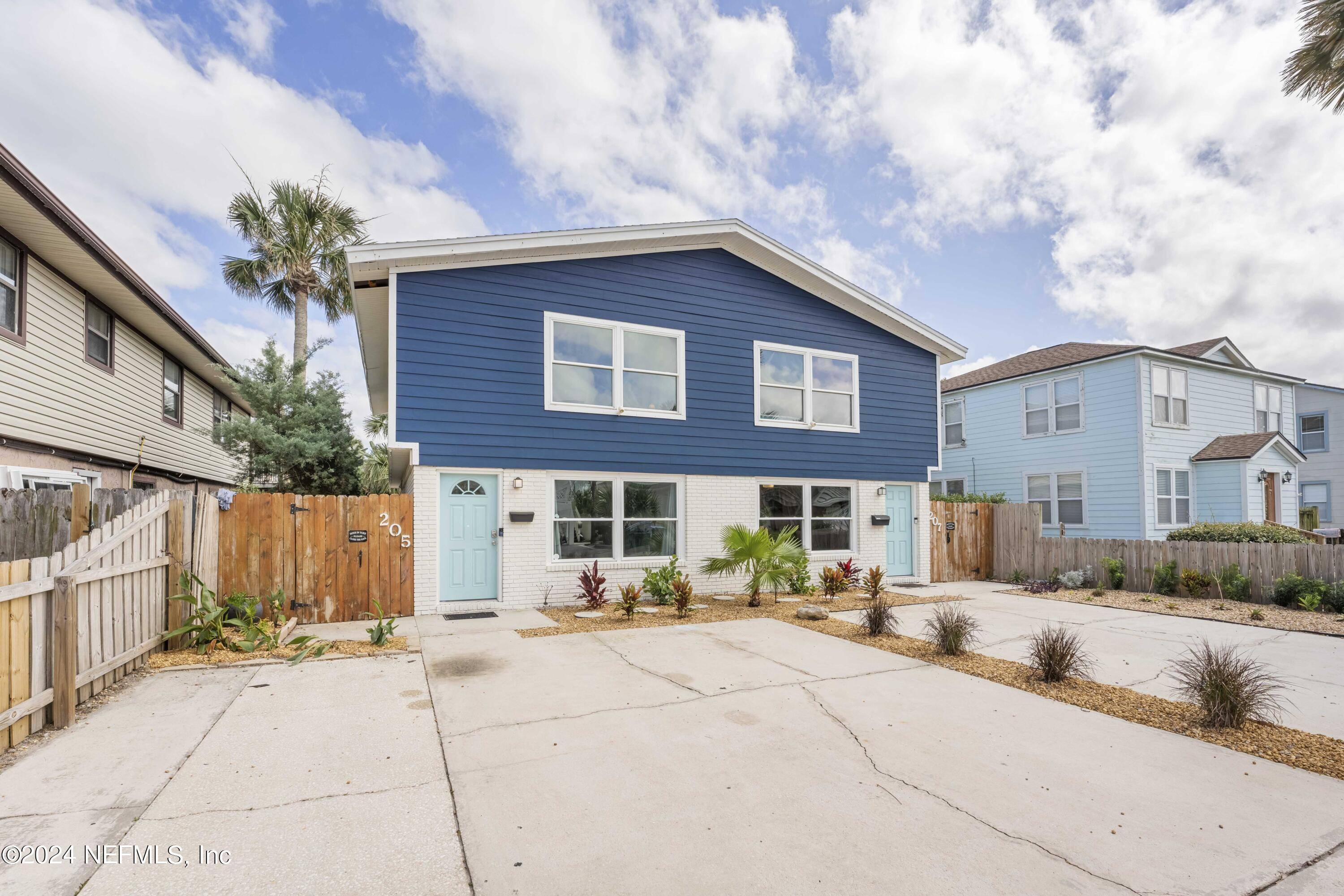 Neptune Beach, FL 32266,207 CHERRY ST