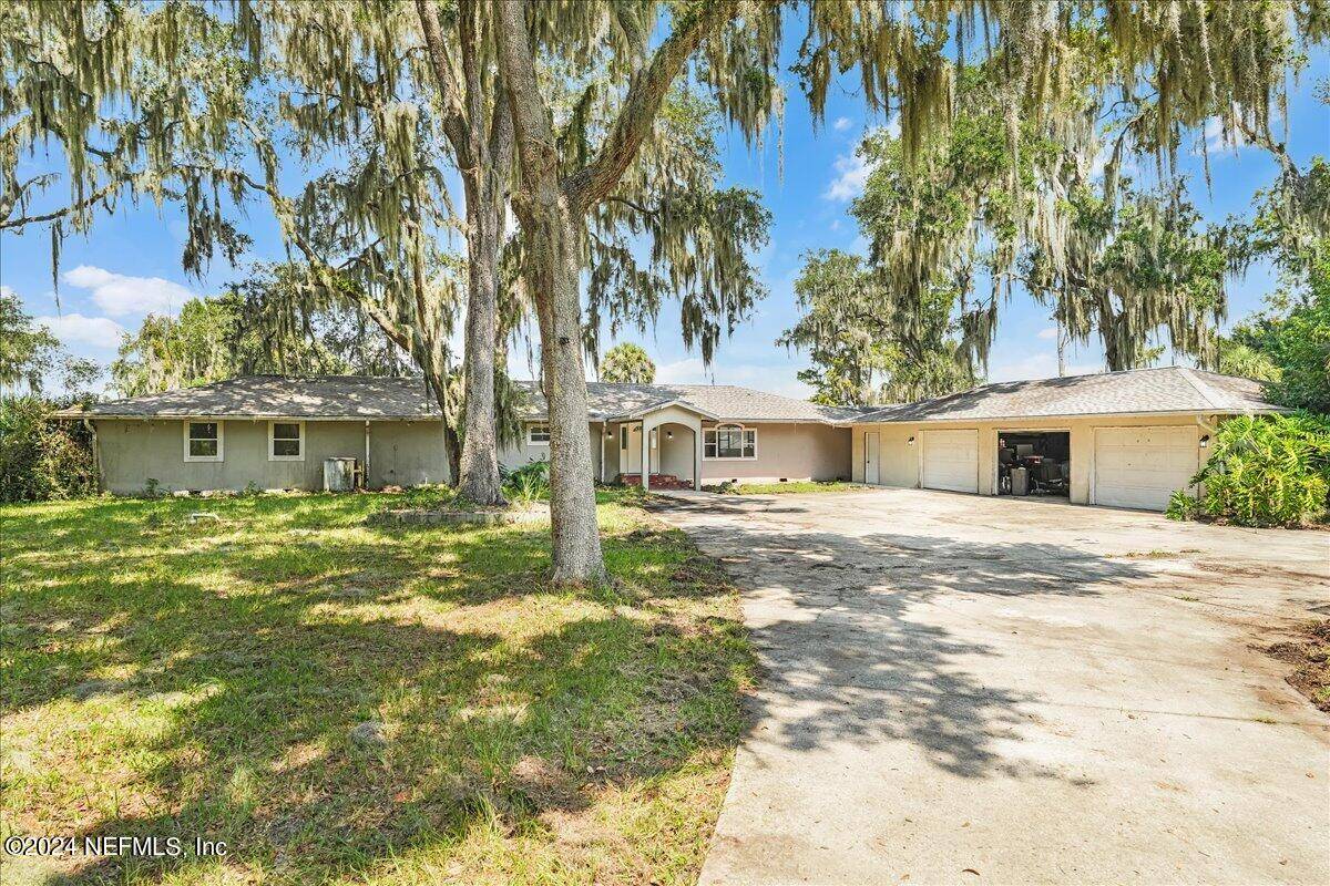 East Palatka, FL 32131,157 W GRANDVIEW DR