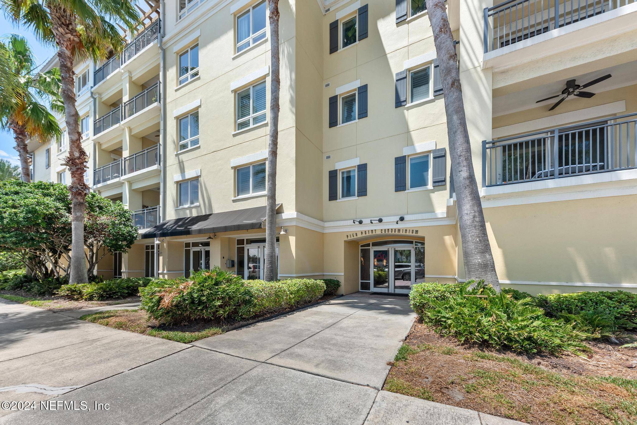 Jacksonville Beach, FL 32250,525 3RD ST N #303