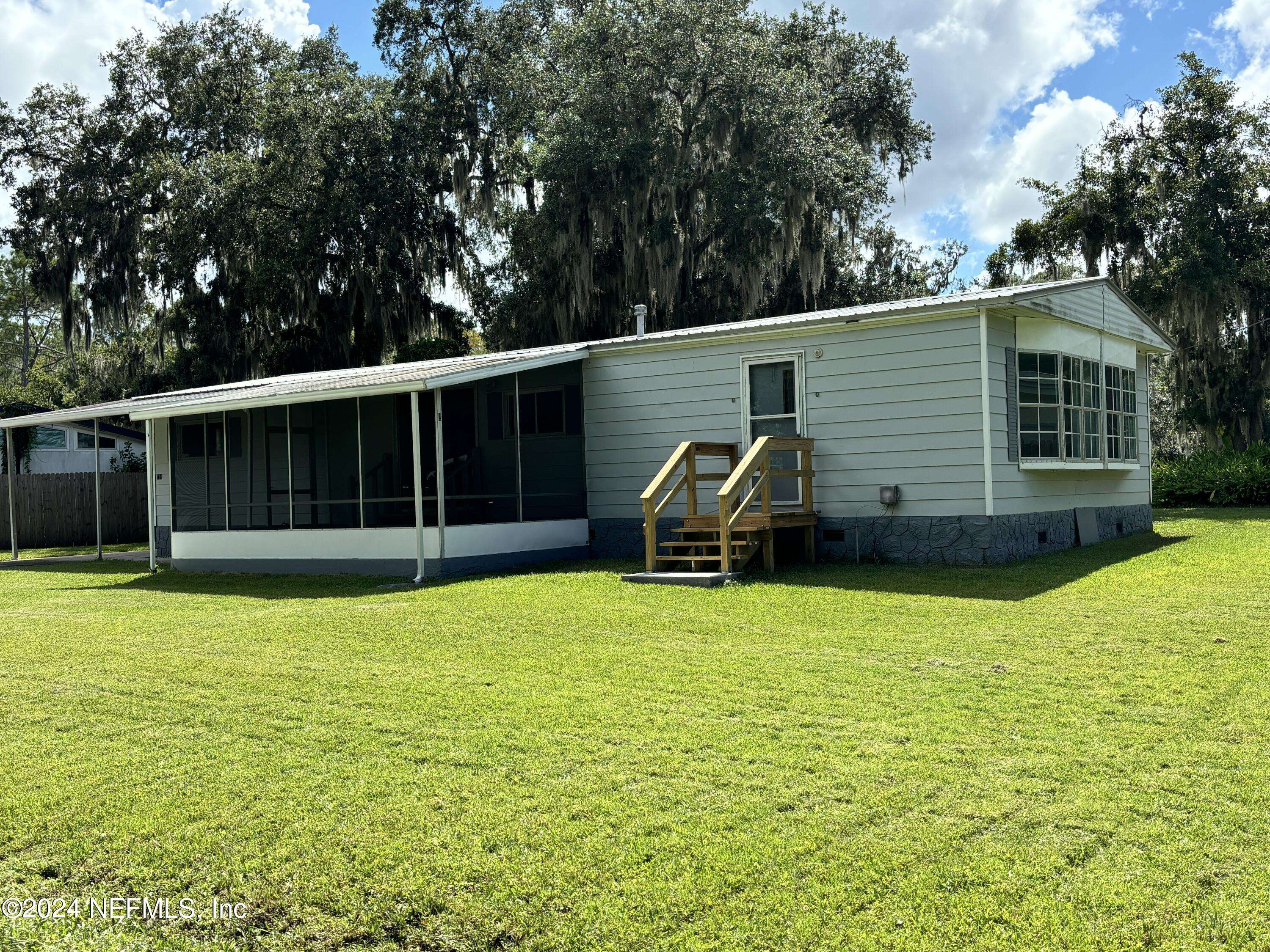 East Palatka, FL 32131,103 MARGARITA RD