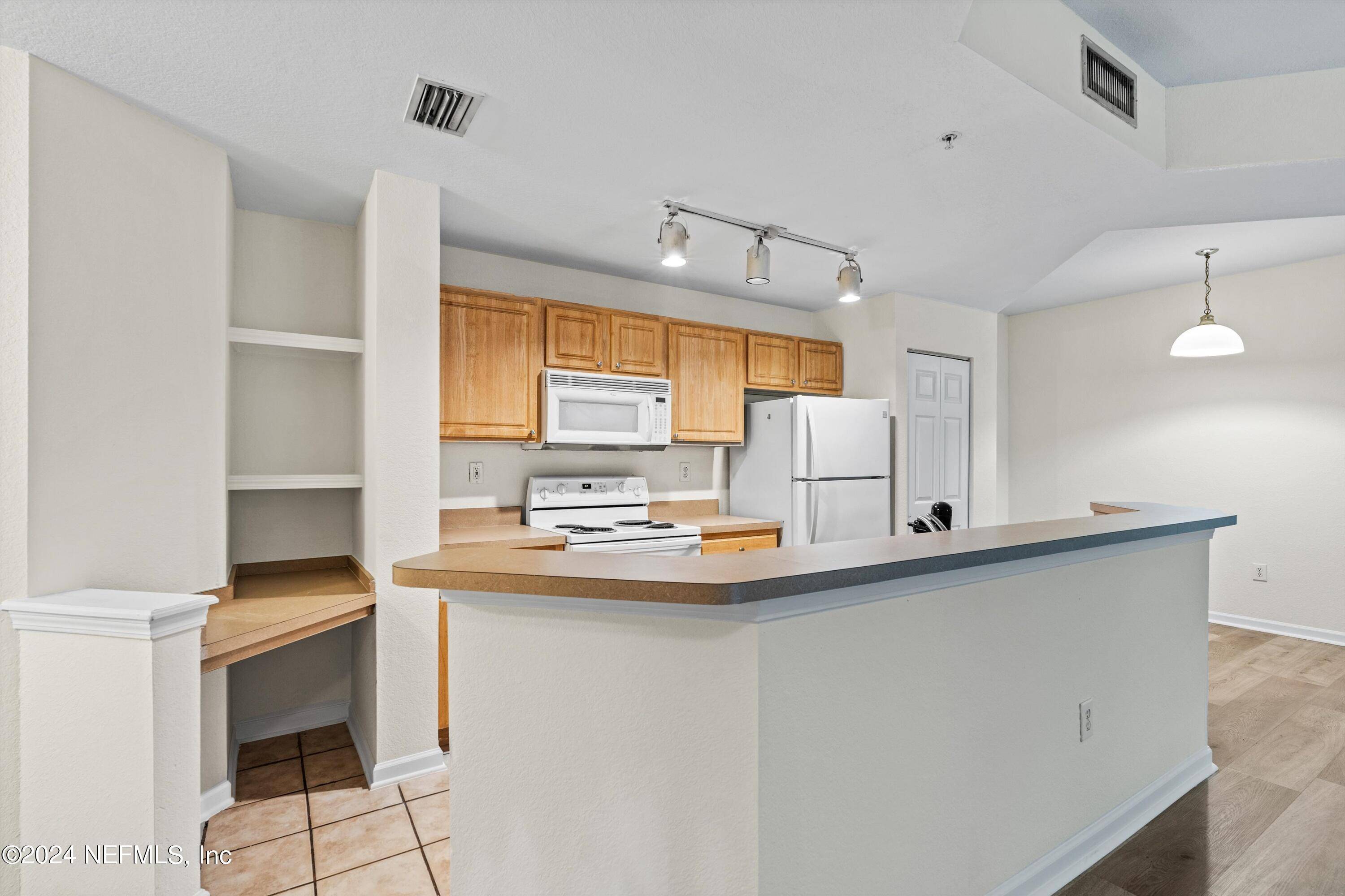 St Augustine, FL 32086,305 VILLA SAN MARCO DR #207