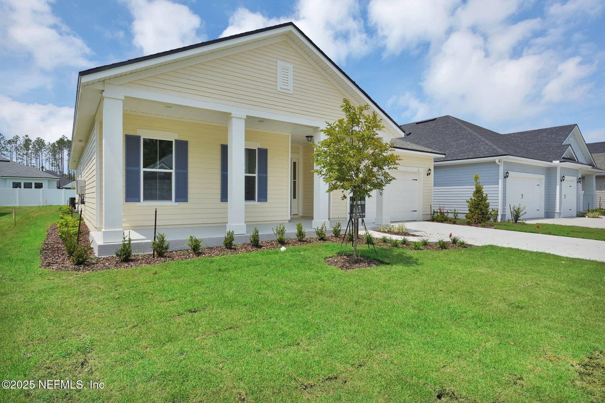 Yulee, FL 32097,323 SAWGRASS DR