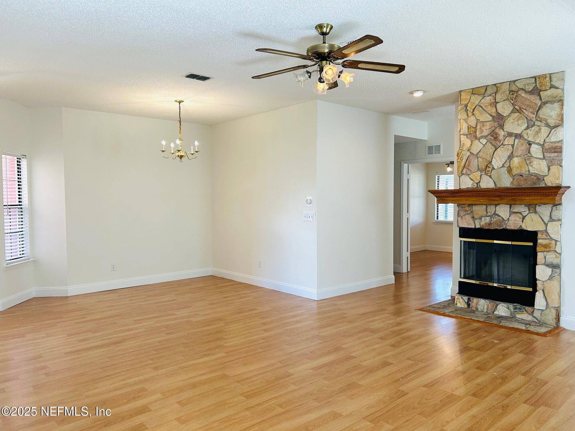 Jacksonville, FL 32233,1589 COVE LANDING DR