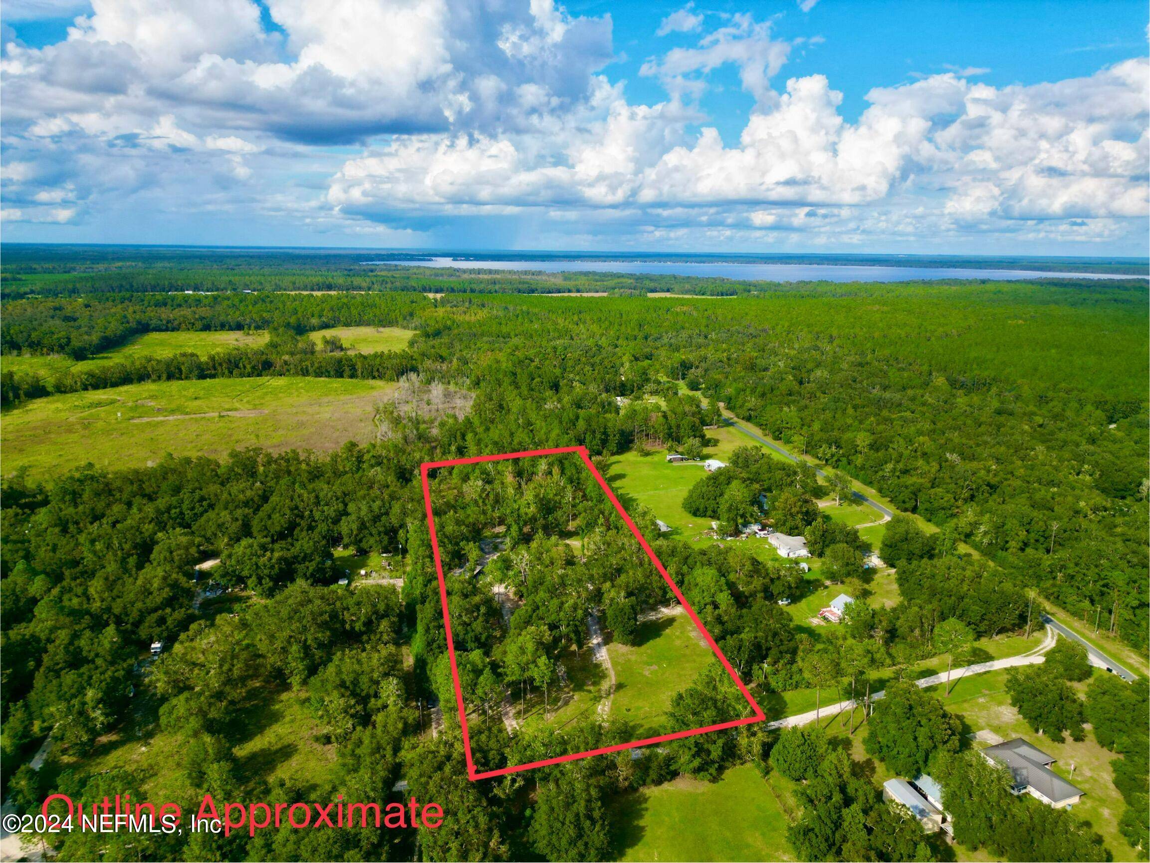 Earleton, FL 32631,20812 NE 51ST LN
