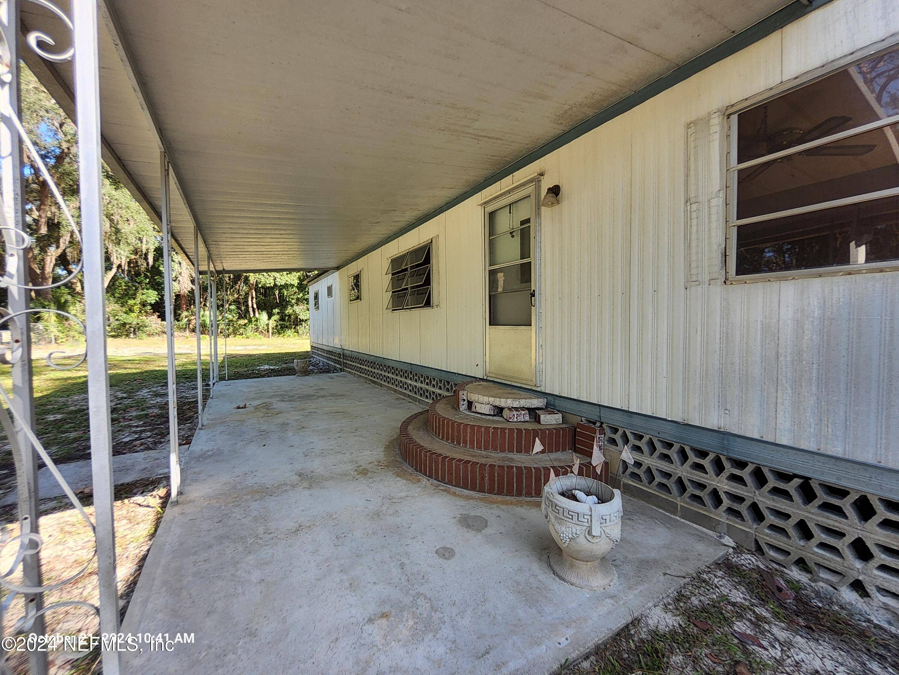 Welaka, FL 32193,600 PALMETTO ST