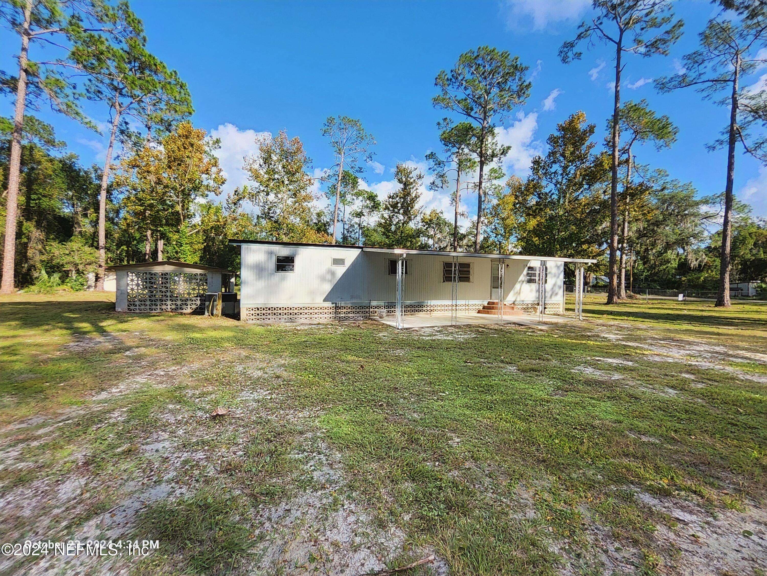 Welaka, FL 32193,600 PALMETTO ST