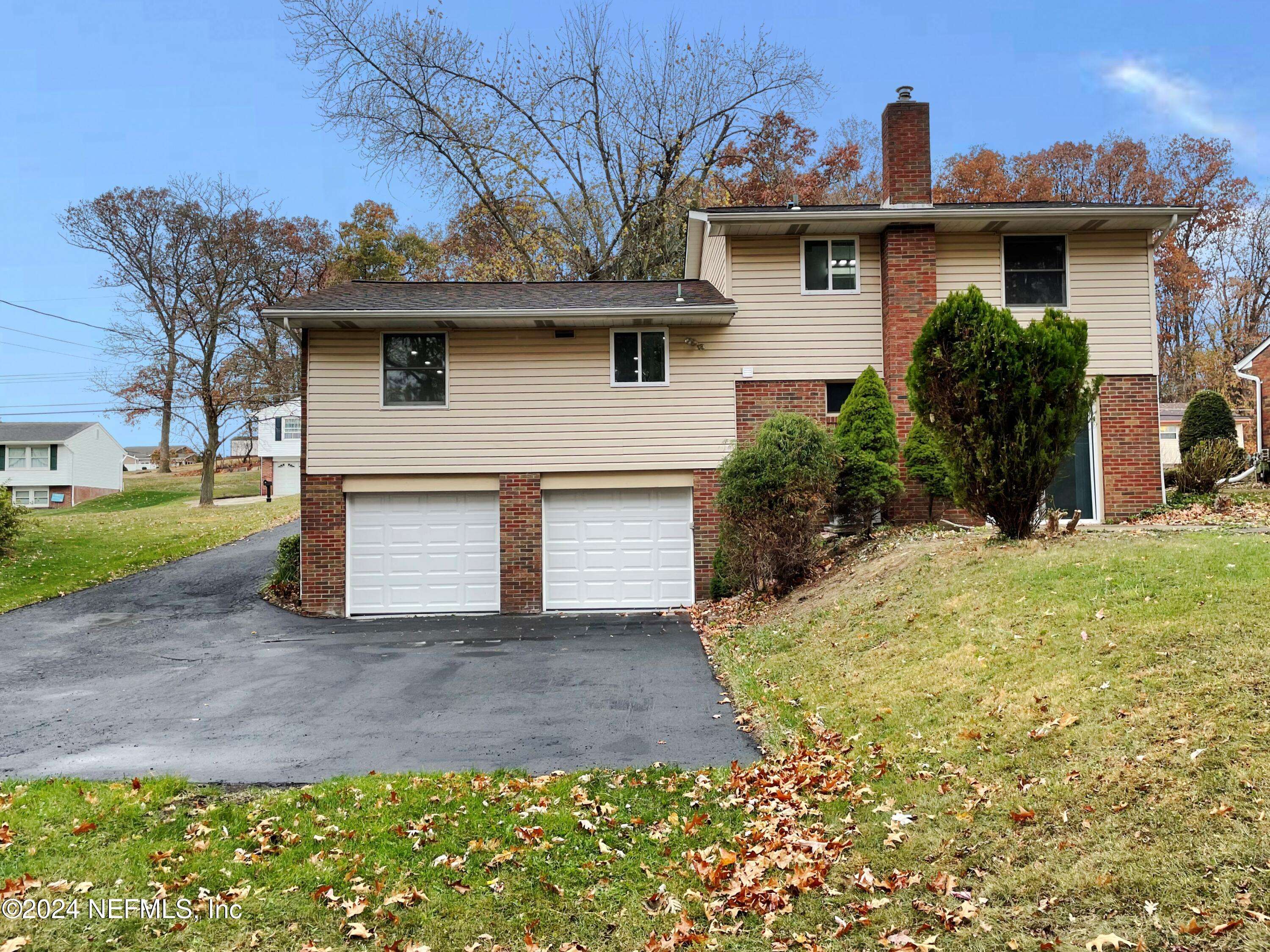 Moon Township, PA 15108,127 WYNGATE RD