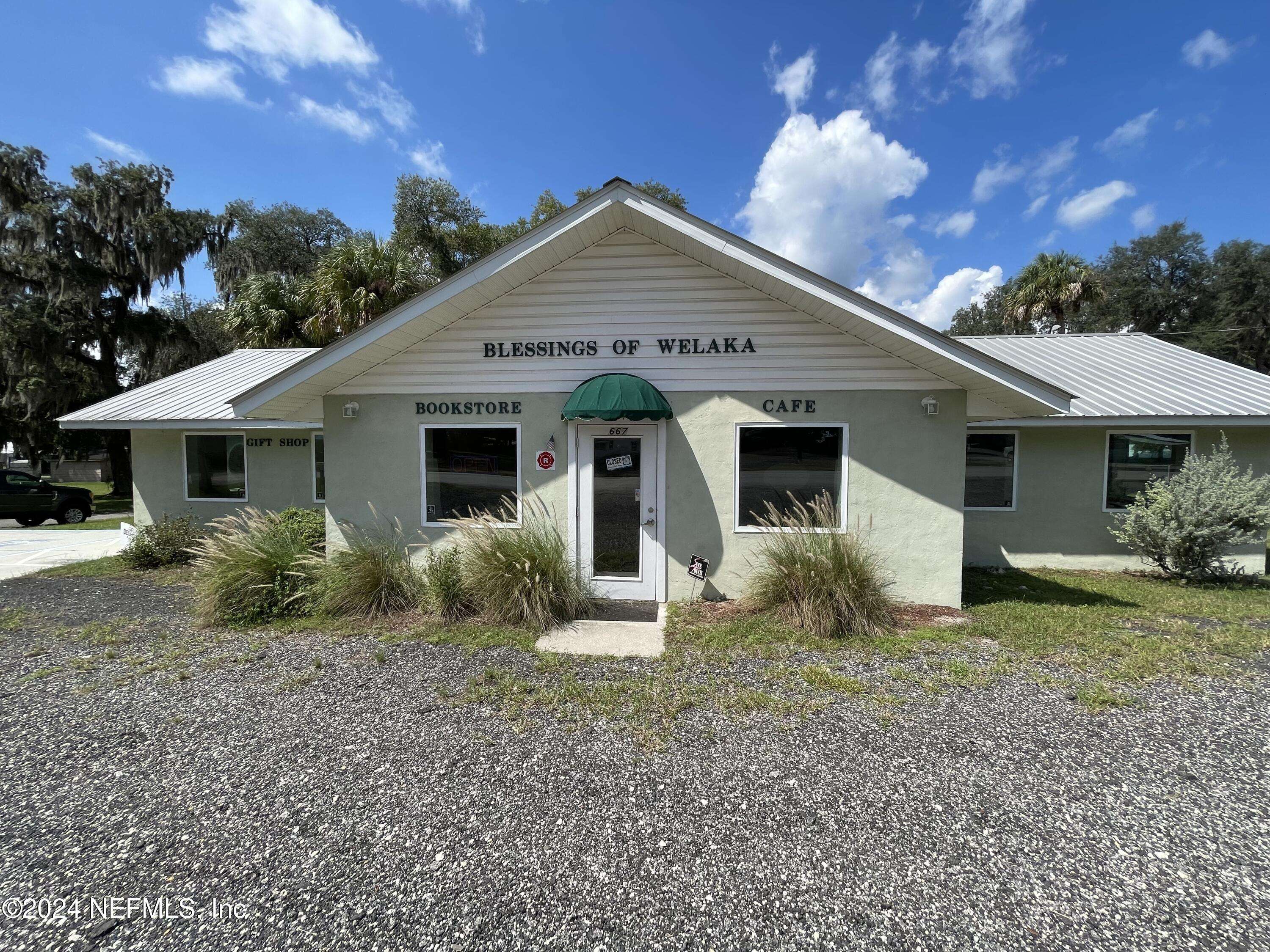 Welaka, FL 32189,667 3RD AVE