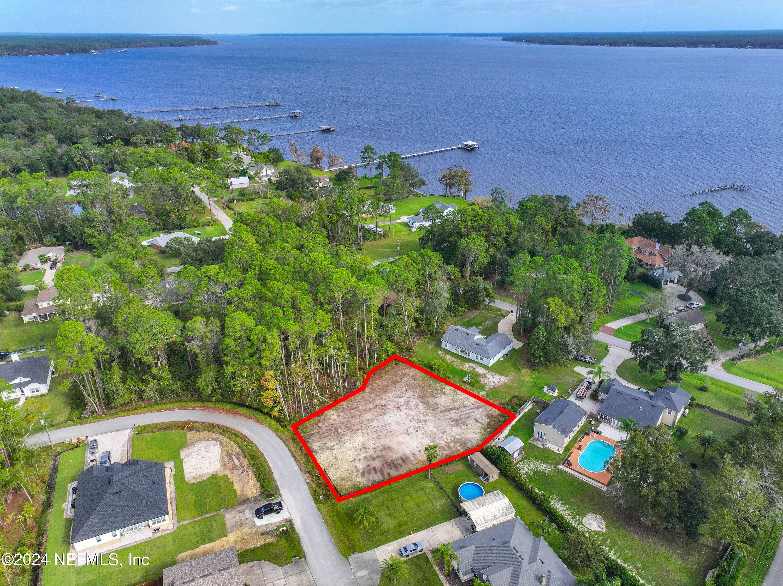 Green Cove Springs, FL 32043,1310 RIVIERA DR