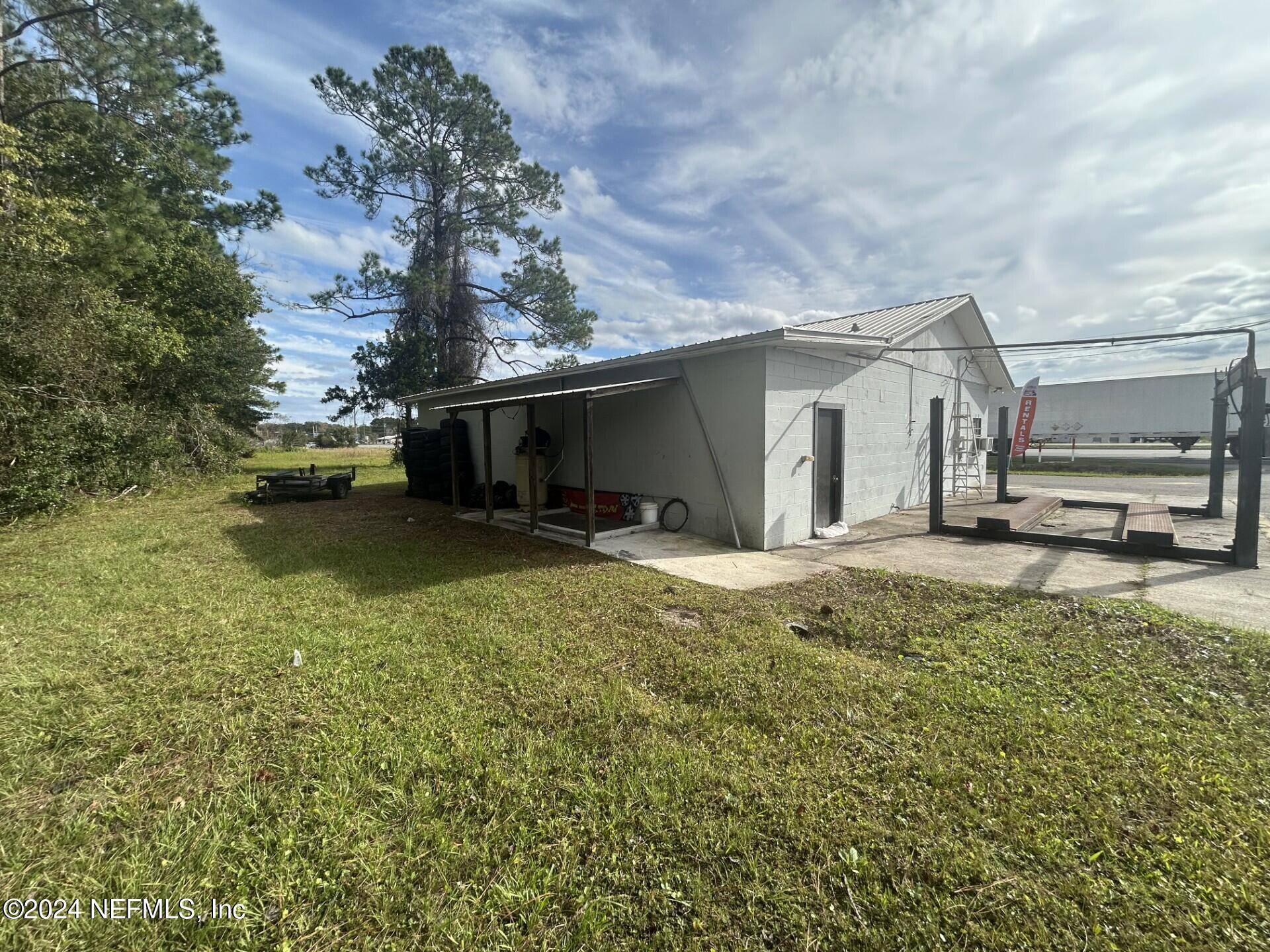 Palatka, FL 32177,3510 REID ST