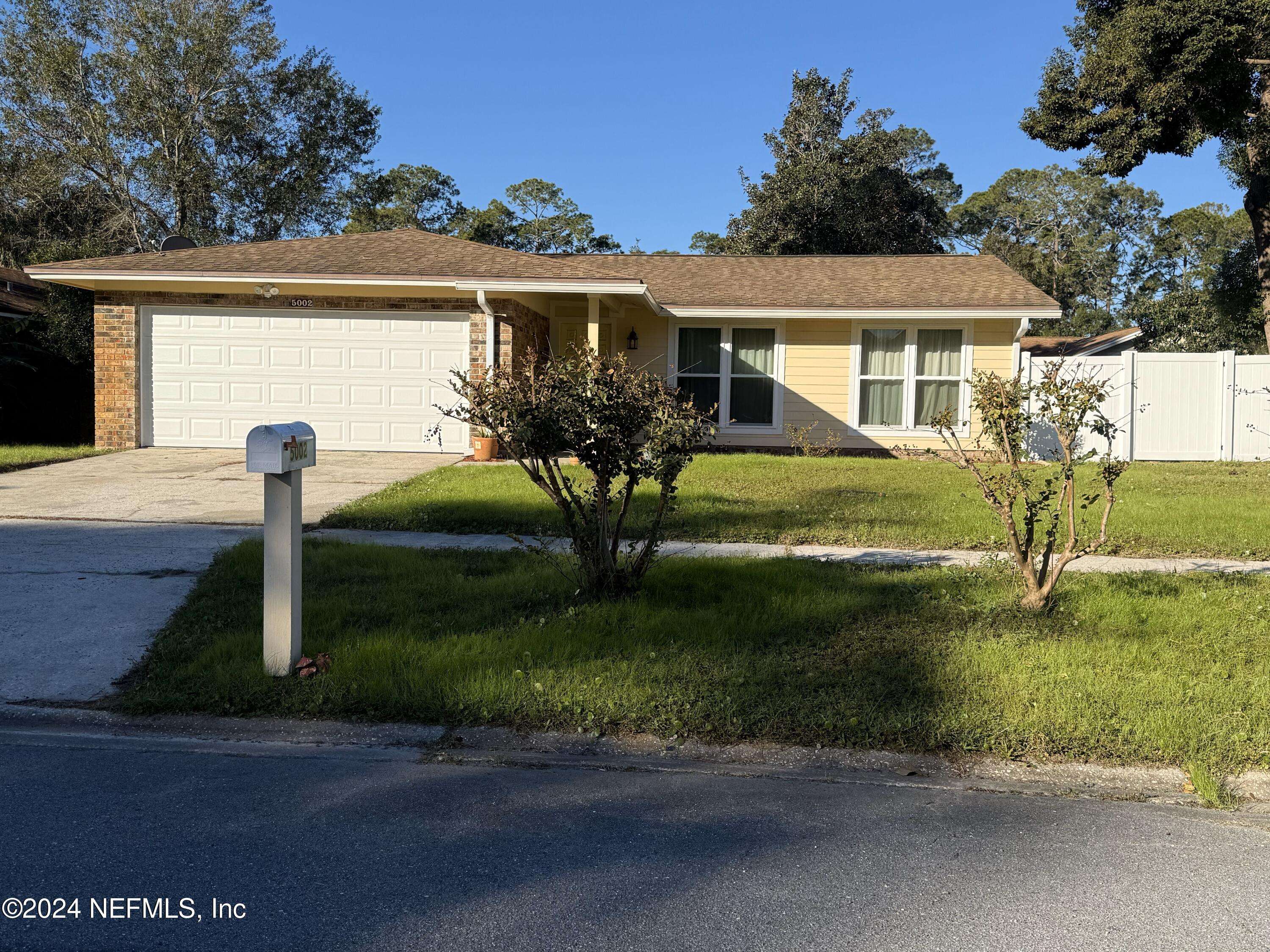 Jacksonville, FL 32210,5002 LOFTY PINES CIR E