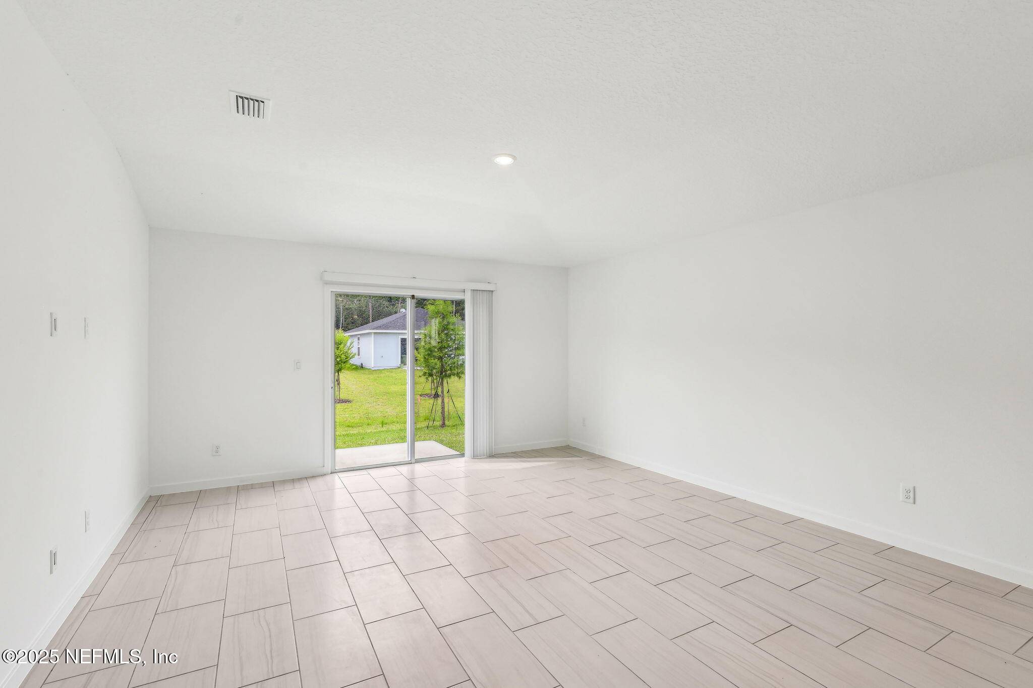 Jacksonville, FL 32219,7468 QUEENSGATE CIR