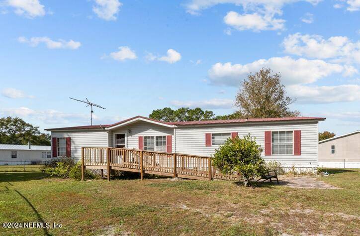 Satsuma, FL 32189,211 HORSE LANDING RD