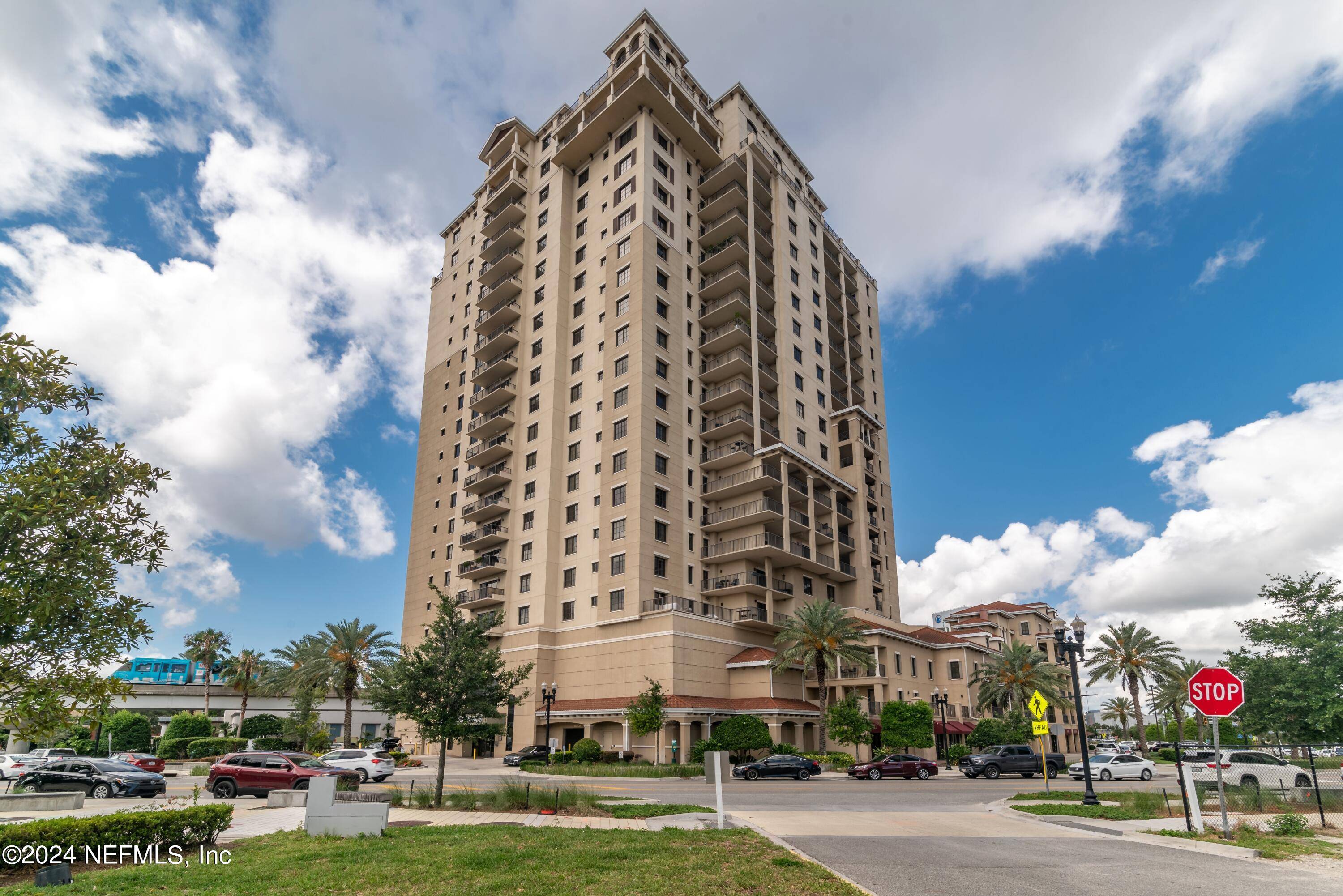 Jacksonville, FL 32207,1478 RIVERPLACE BLVD #1507