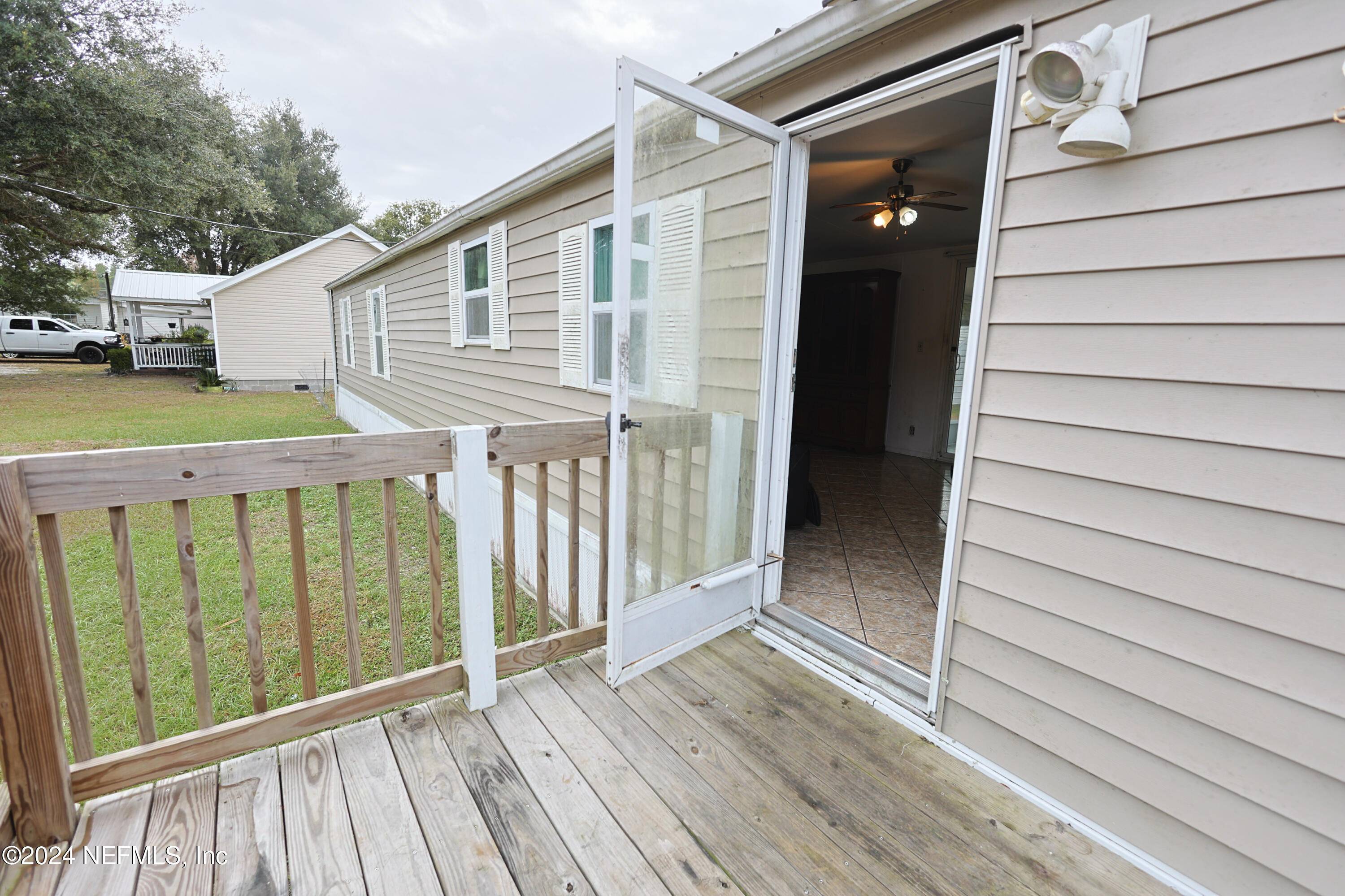 Satsuma, FL 32189,115 MUSKET DR
