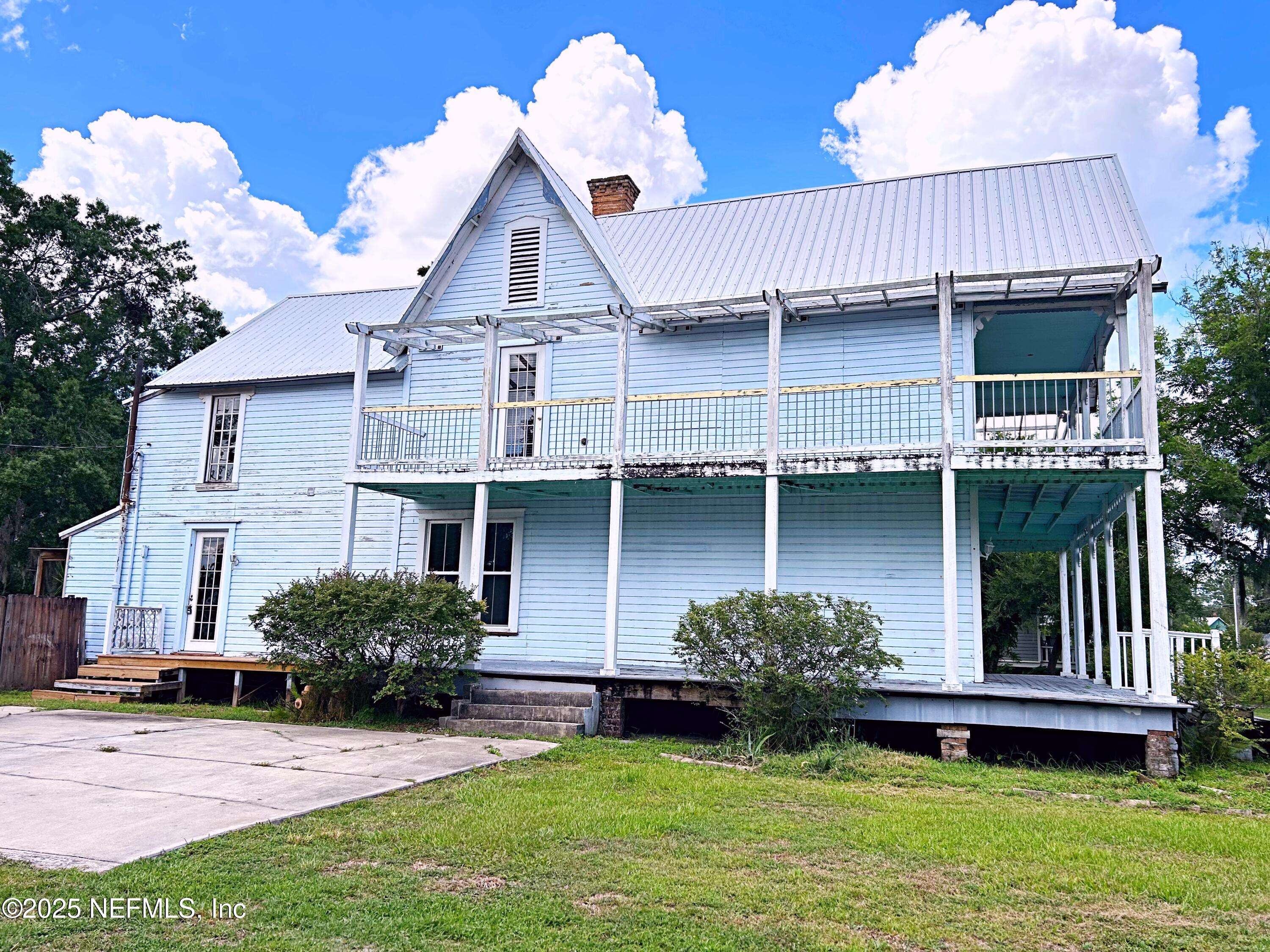 Starke, FL 32091,403 N WALNUT ST