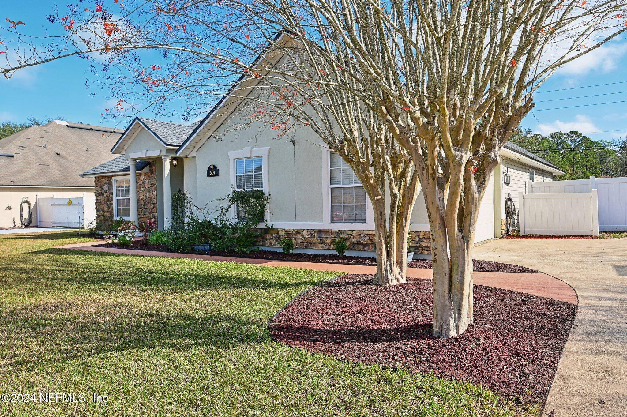 Jacksonville, FL 32220,691 MARTIN LAKES DR E