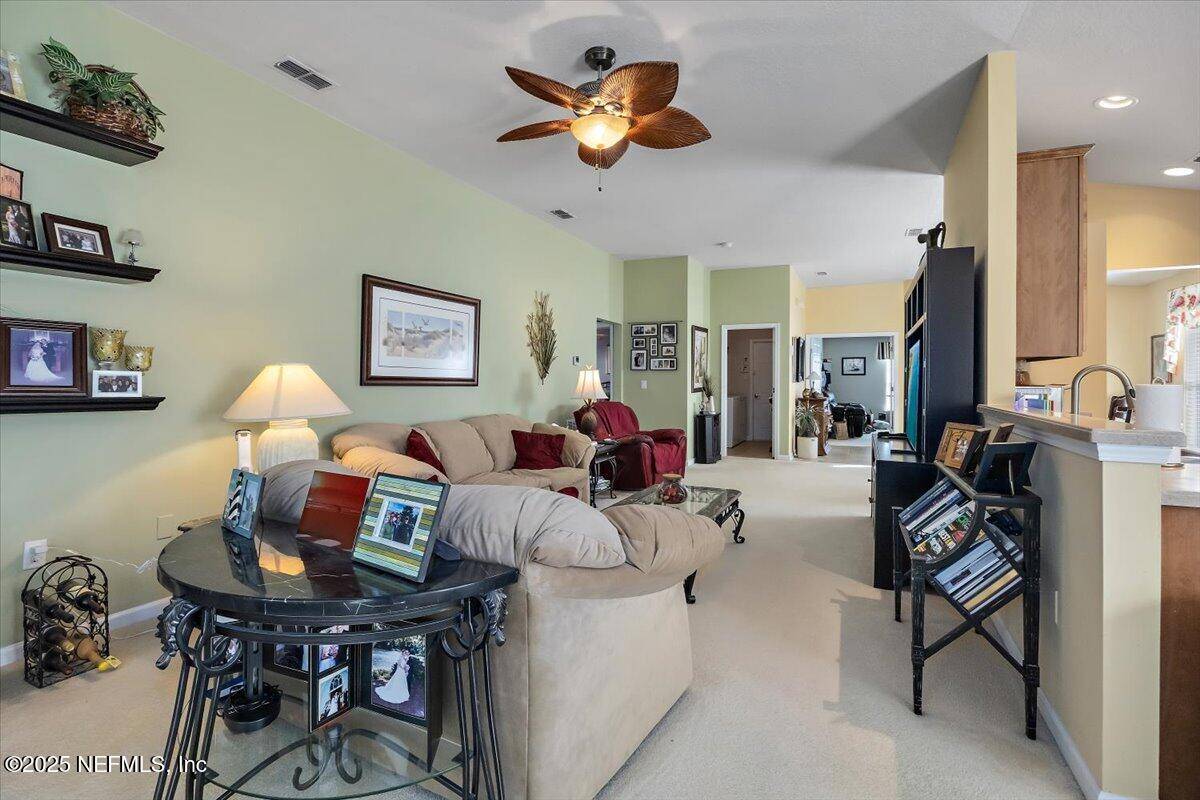 Jacksonville, FL 32256,9126 HONEYBEE LN