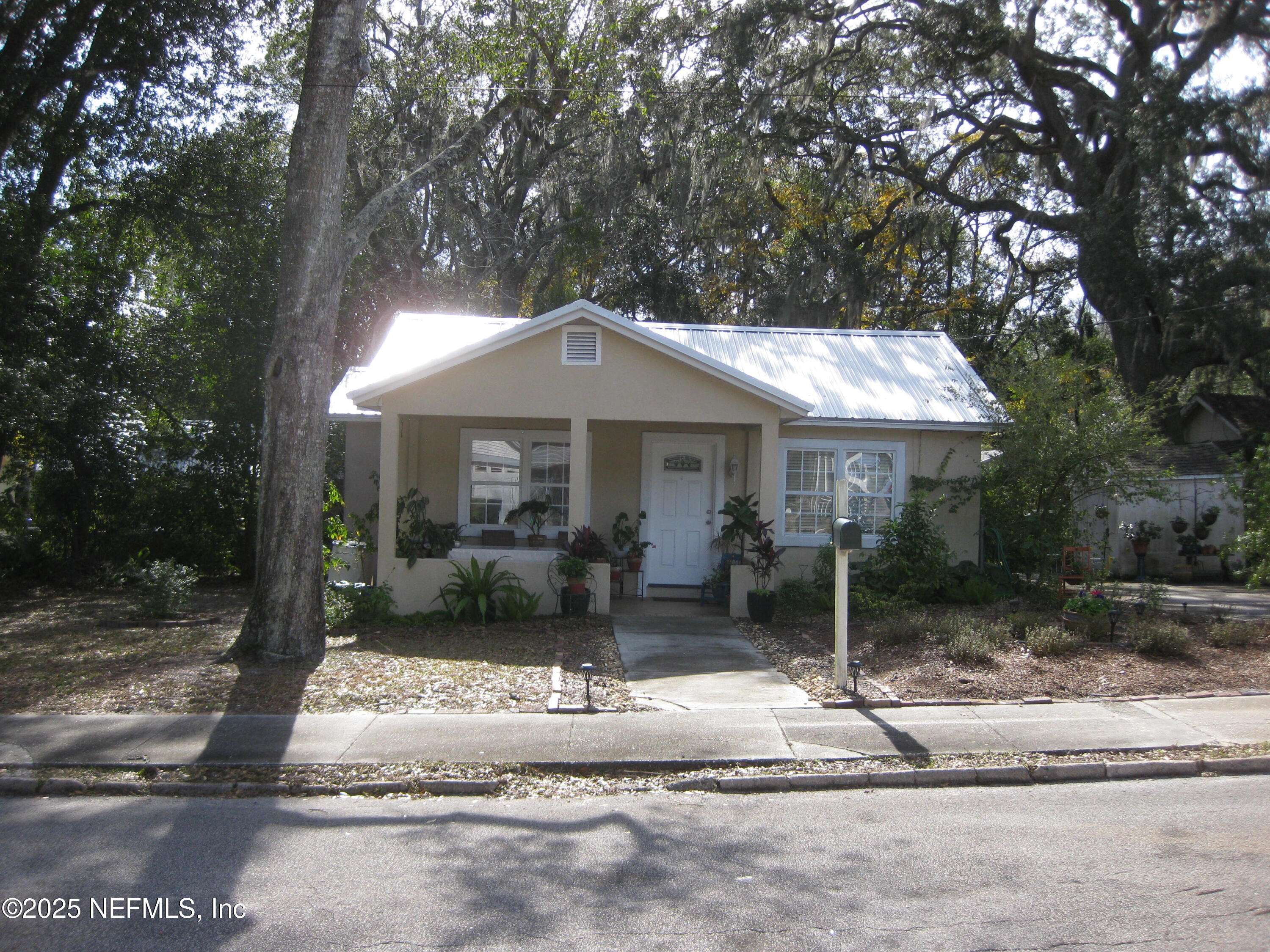 Palatka, FL 32177,2011 GILLIS ST