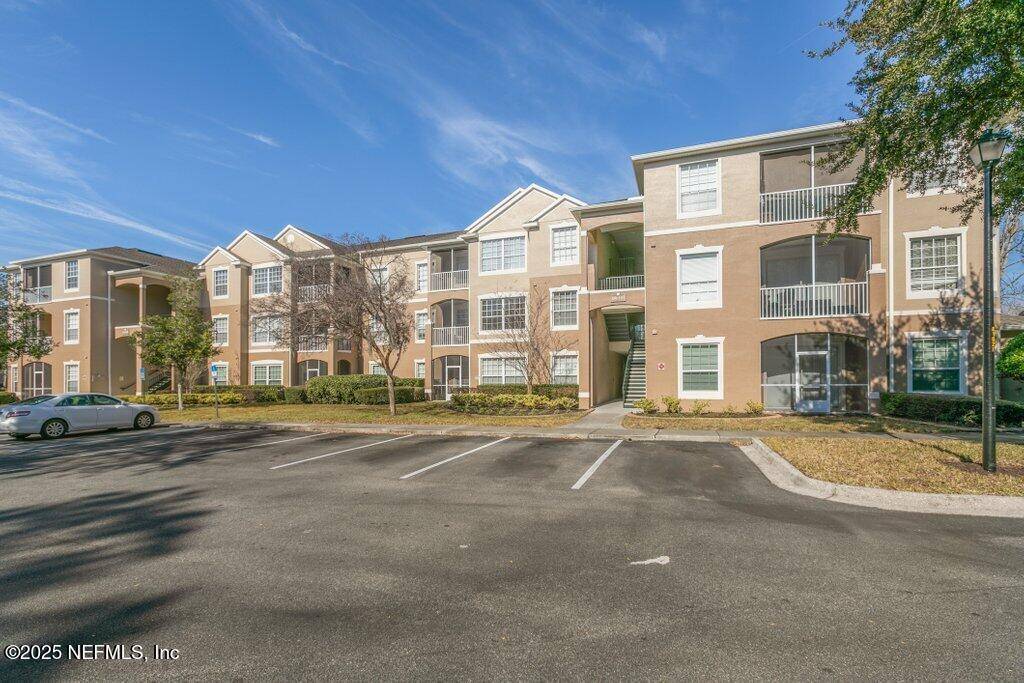 Jacksonville, FL 32256,7990 BAYMEADOWS RD E #1102