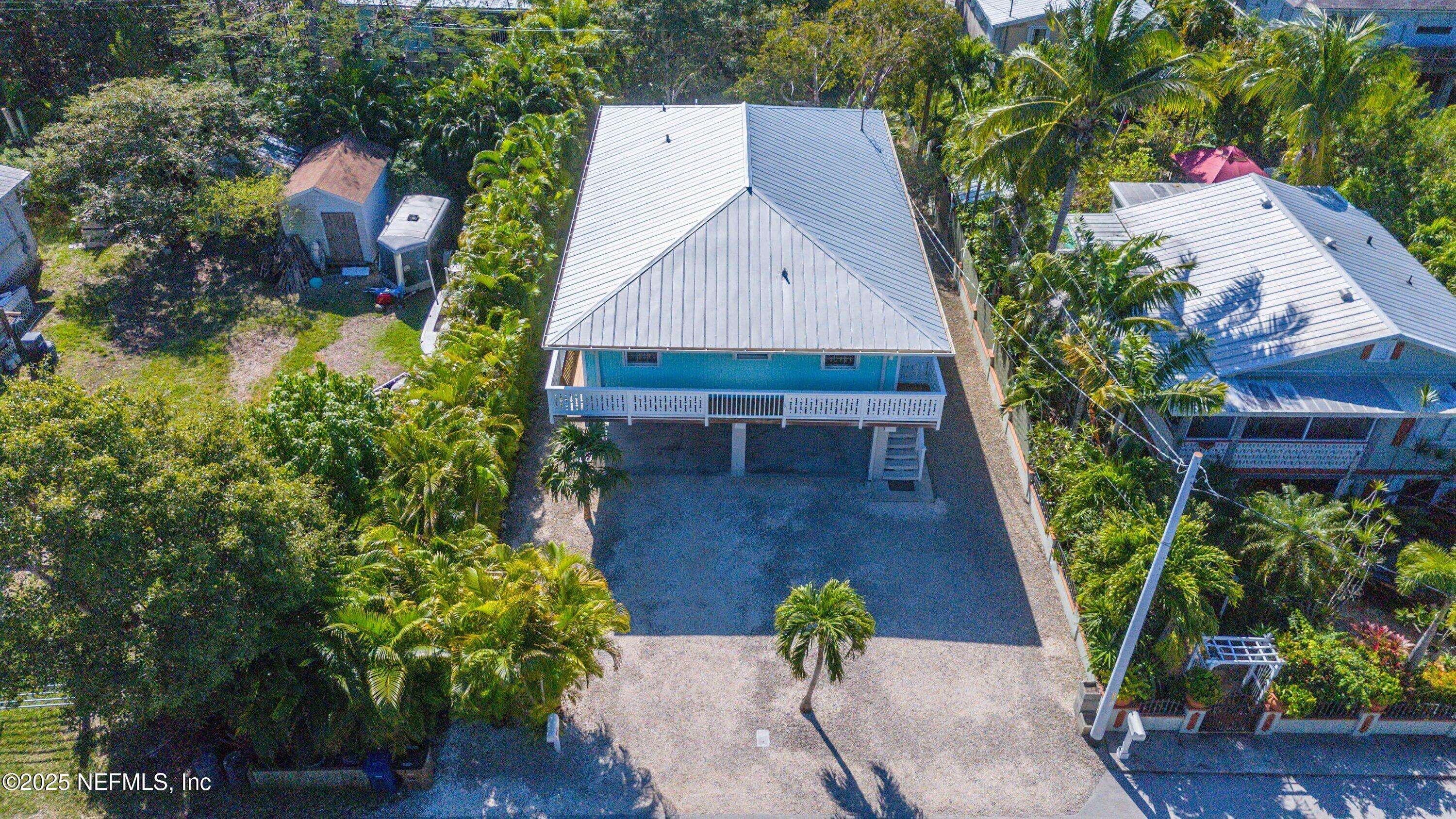 Big Pine Key, FL 33043,29162 CAMELLIA LN