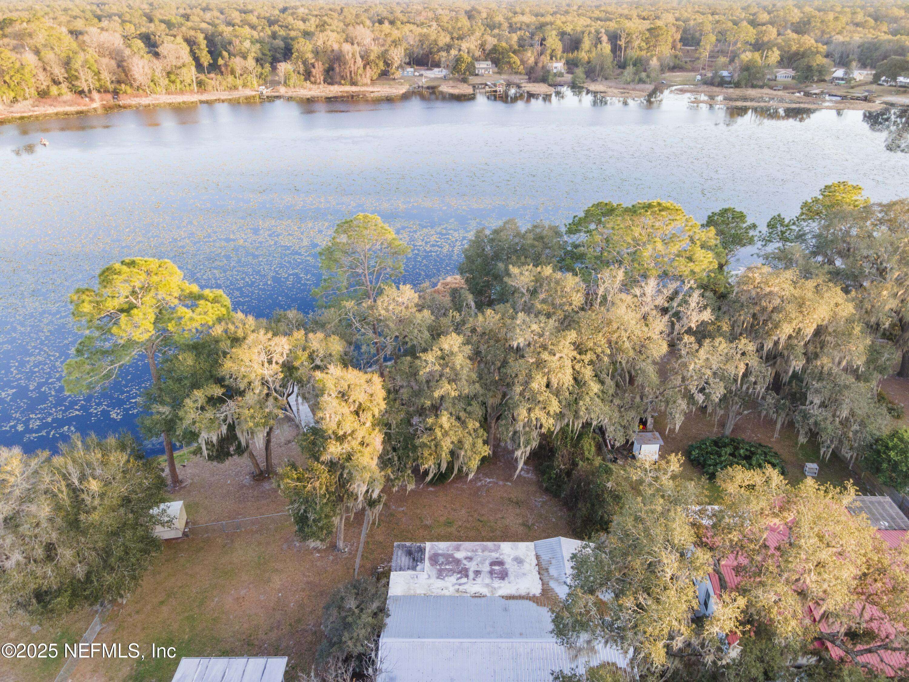 Interlachen, FL 32148,818 LAKE SHORE TER