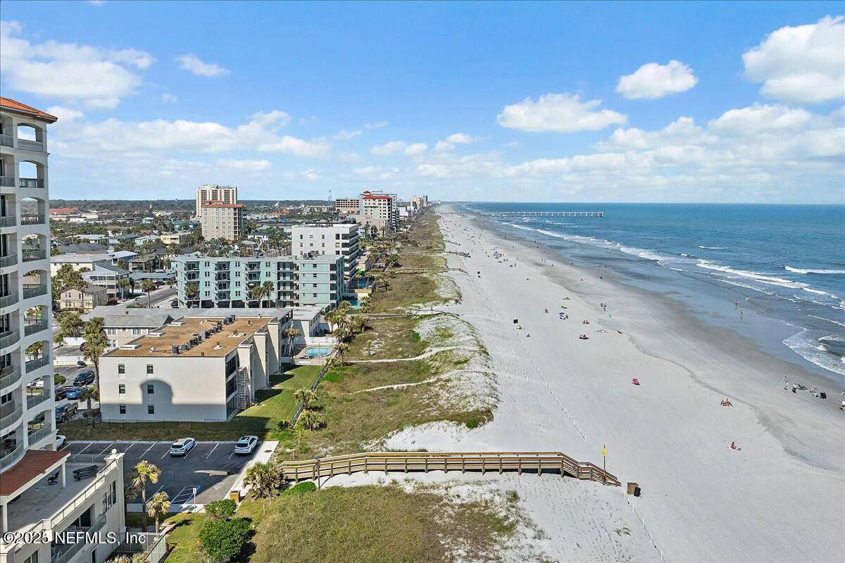 Jacksonville Beach, FL 32250,829 1ST ST S #1-E