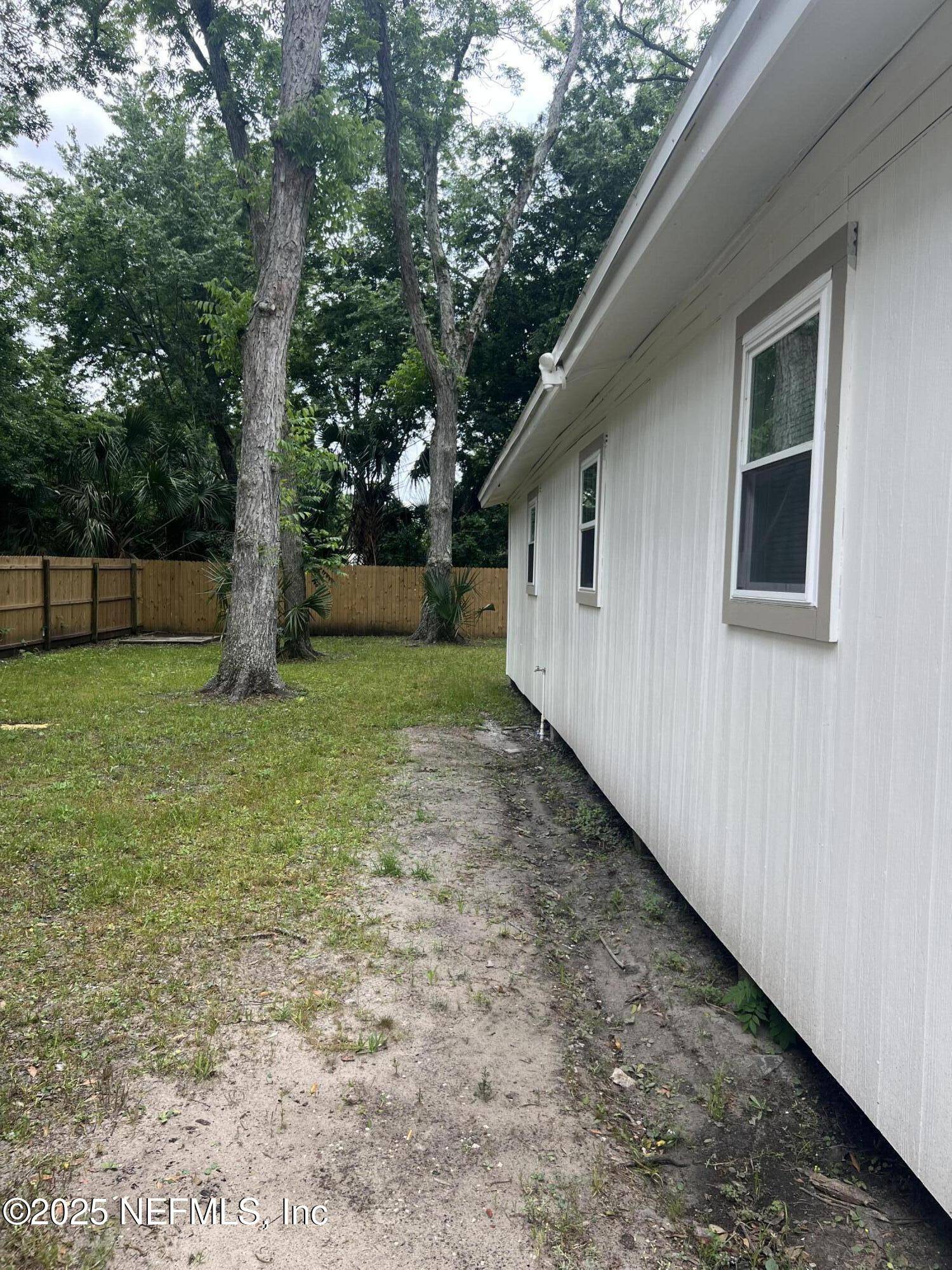 Jacksonville, FL 32209,1094-1090 W 19TH ST