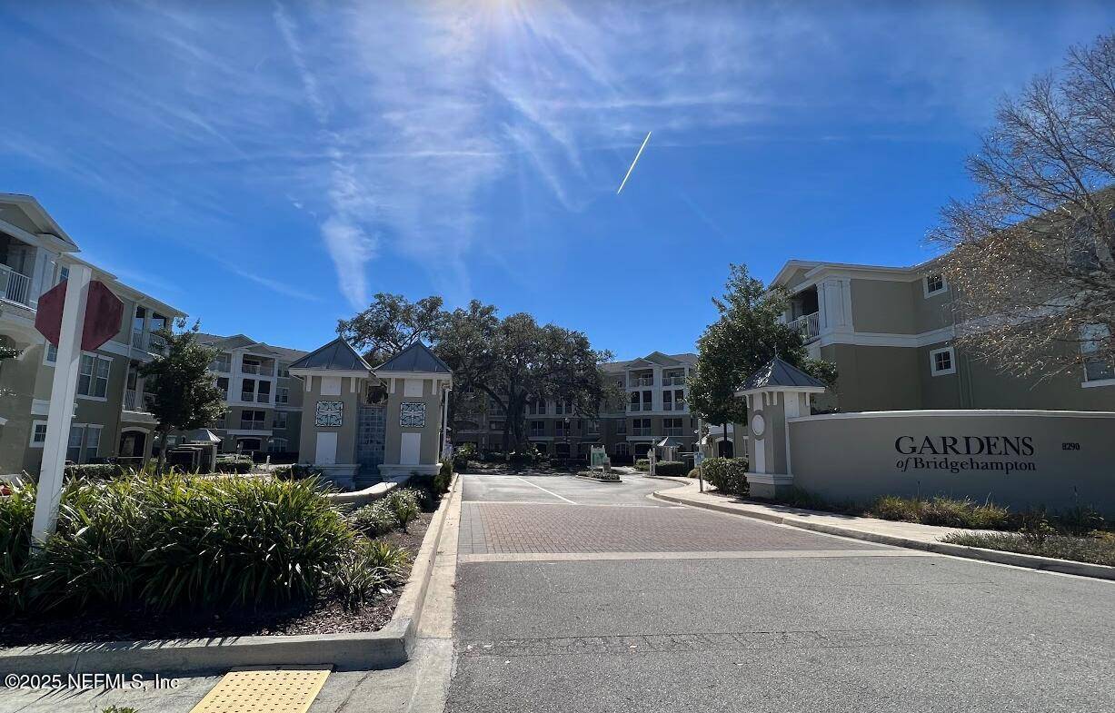 Jacksonville, FL 32216,8290 GATE Pkwy W #119