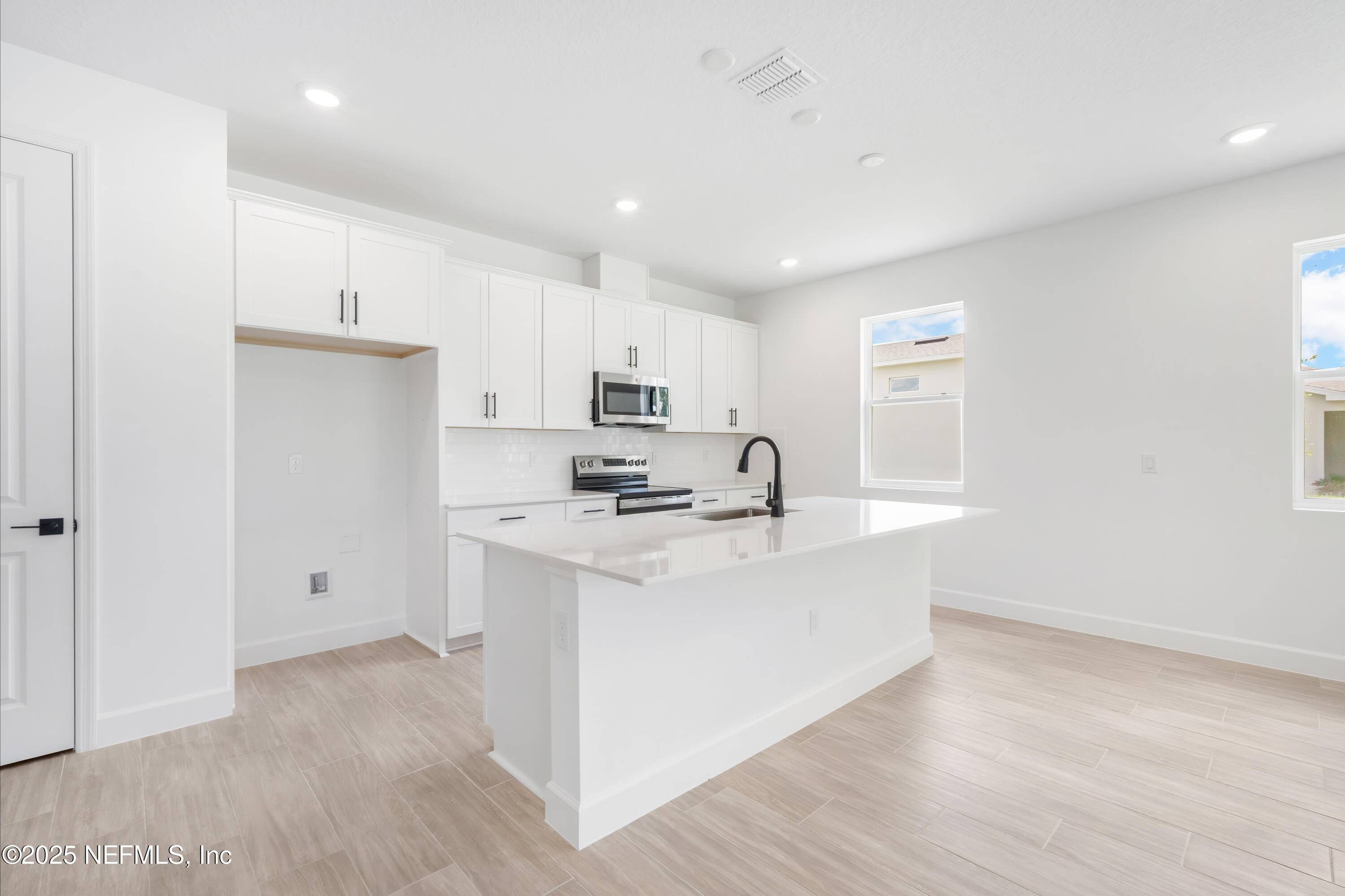 9109 PLAYERS DR Weeki Wachee, FL 34613