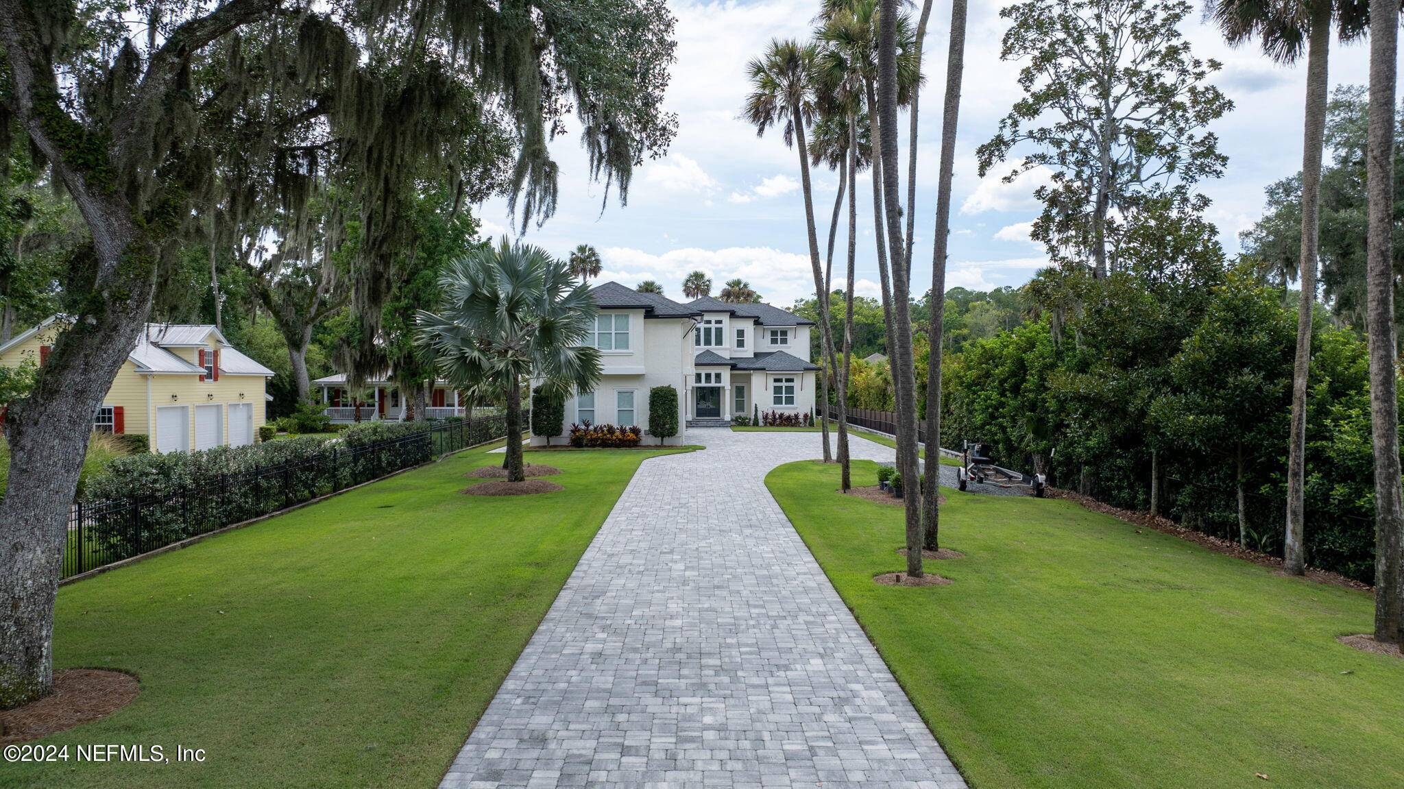 Ponte Vedra Beach, FL 32082,181 N ROSCOE BLVD