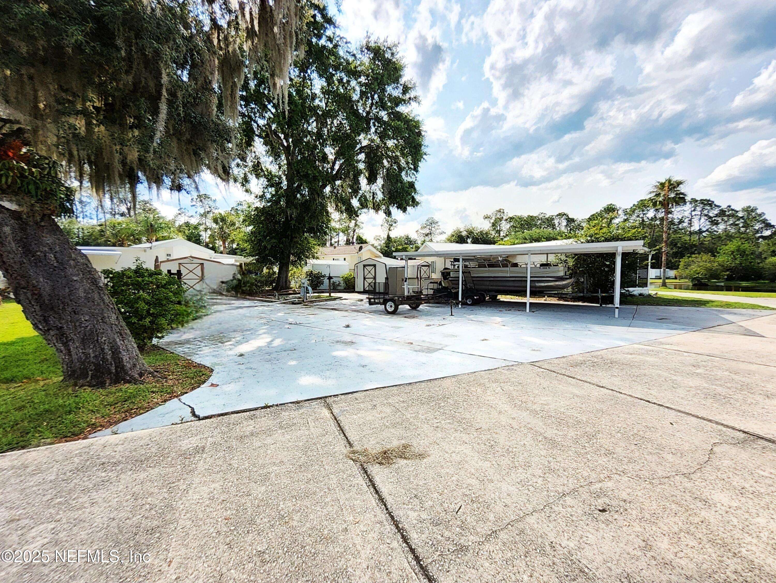 Welaka, FL 32193,1074 FRONT LOTS 98 & 99 ST