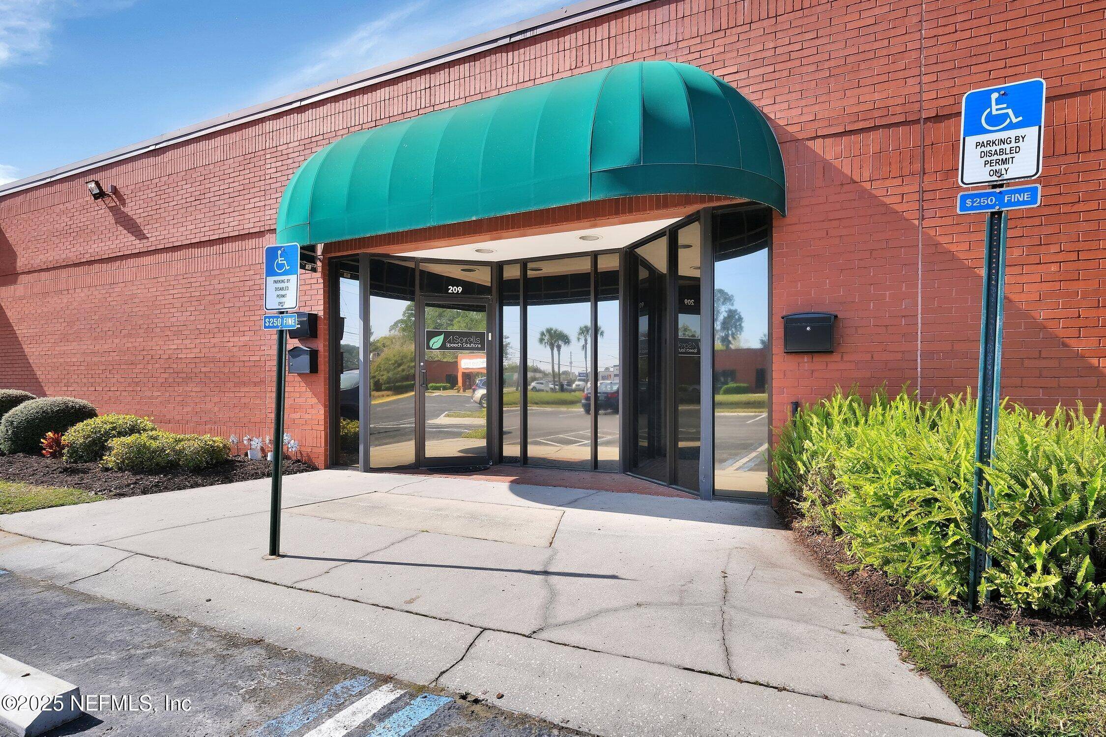 Jacksonville, FL 32207,4613 PHILIPS HWY #209