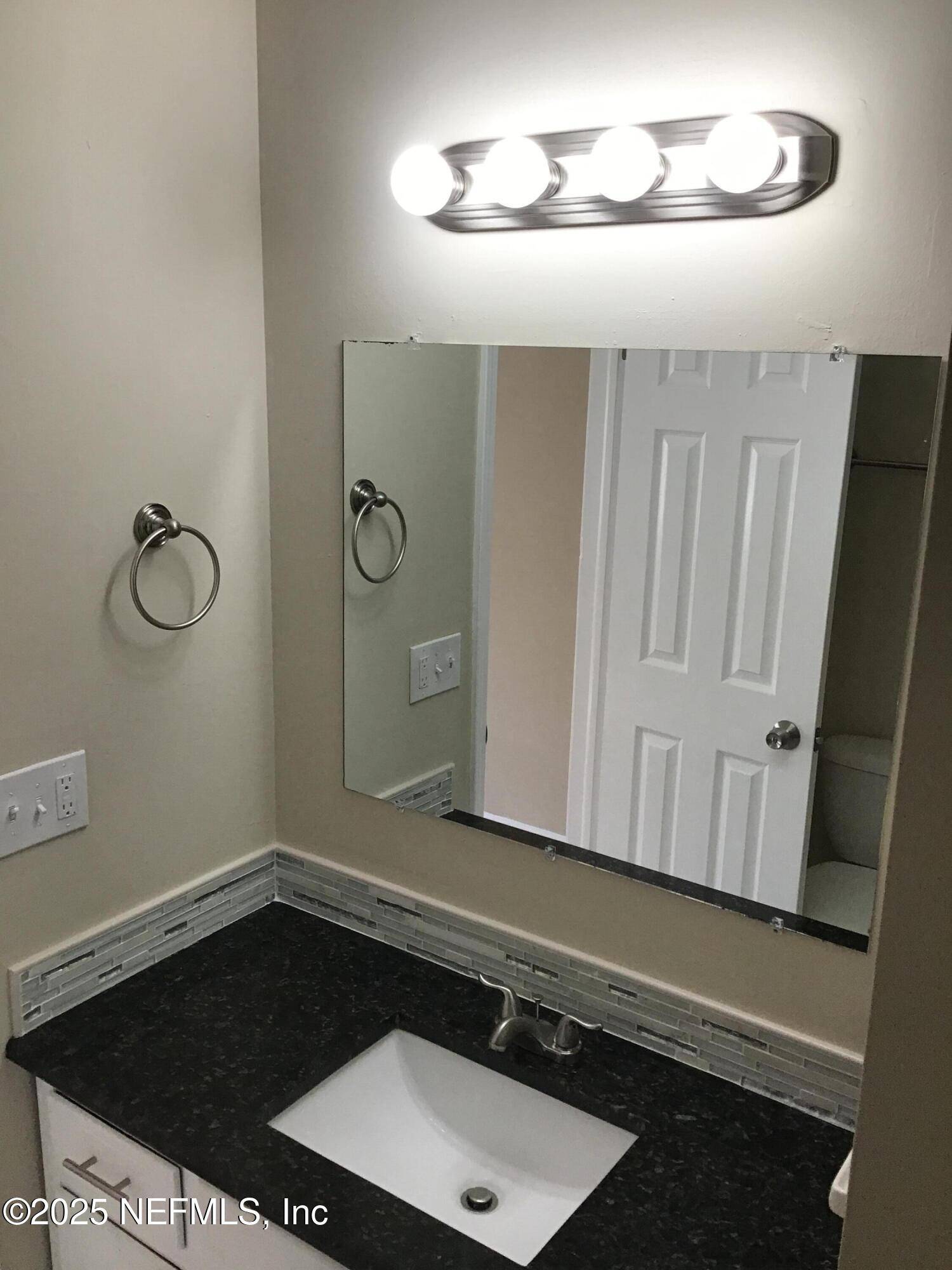 Jacksonville, FL 32221,718 PERRYMAN LN W