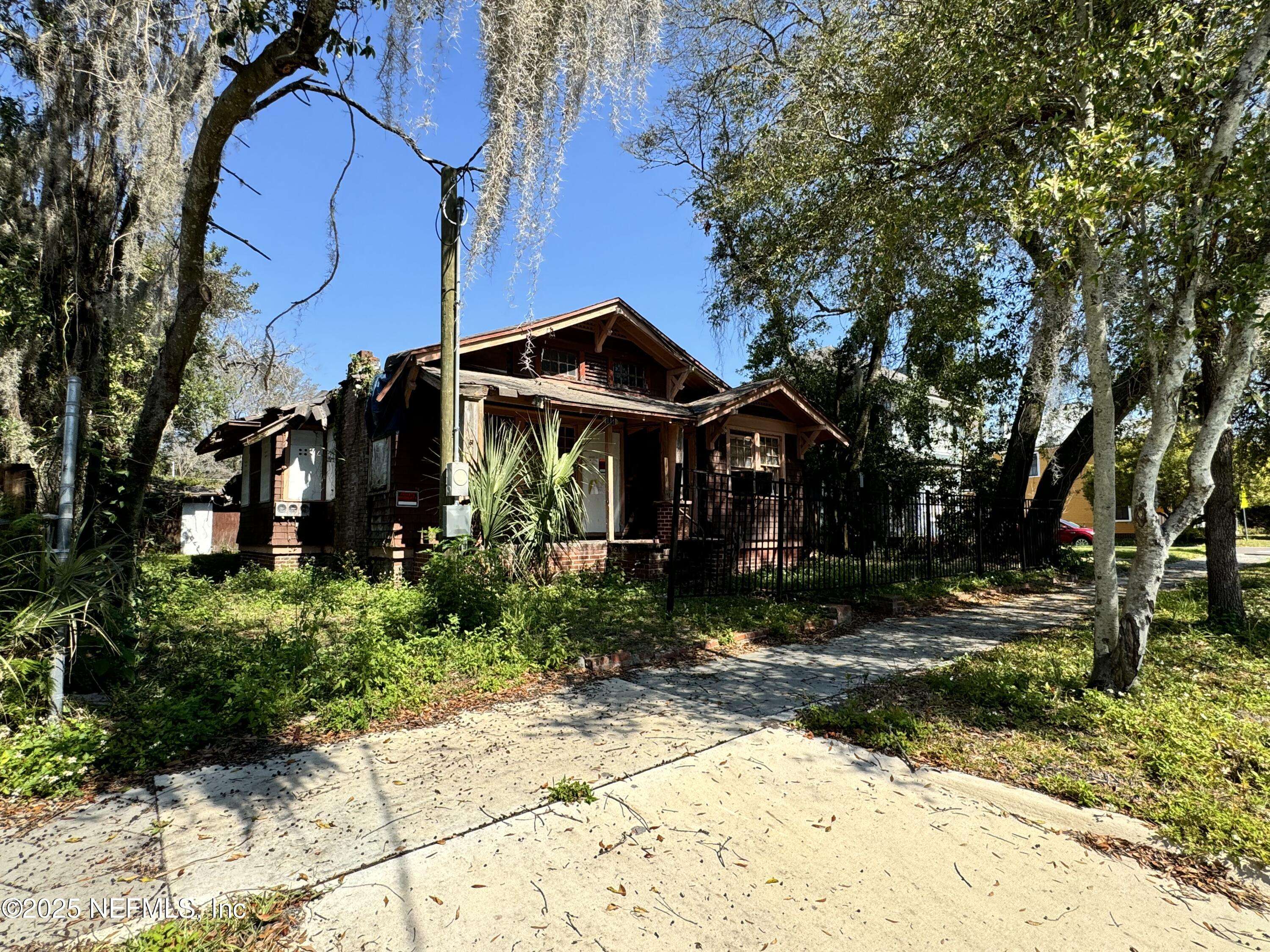 Jacksonville, FL 32206,111 W 11TH ST