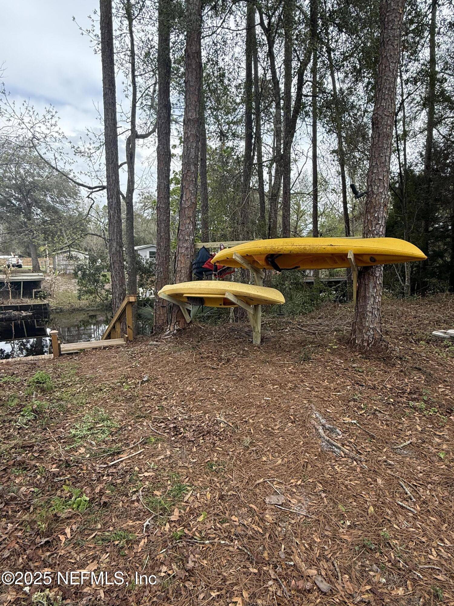 Satsuma, FL 32189,106 WATERWAY DR