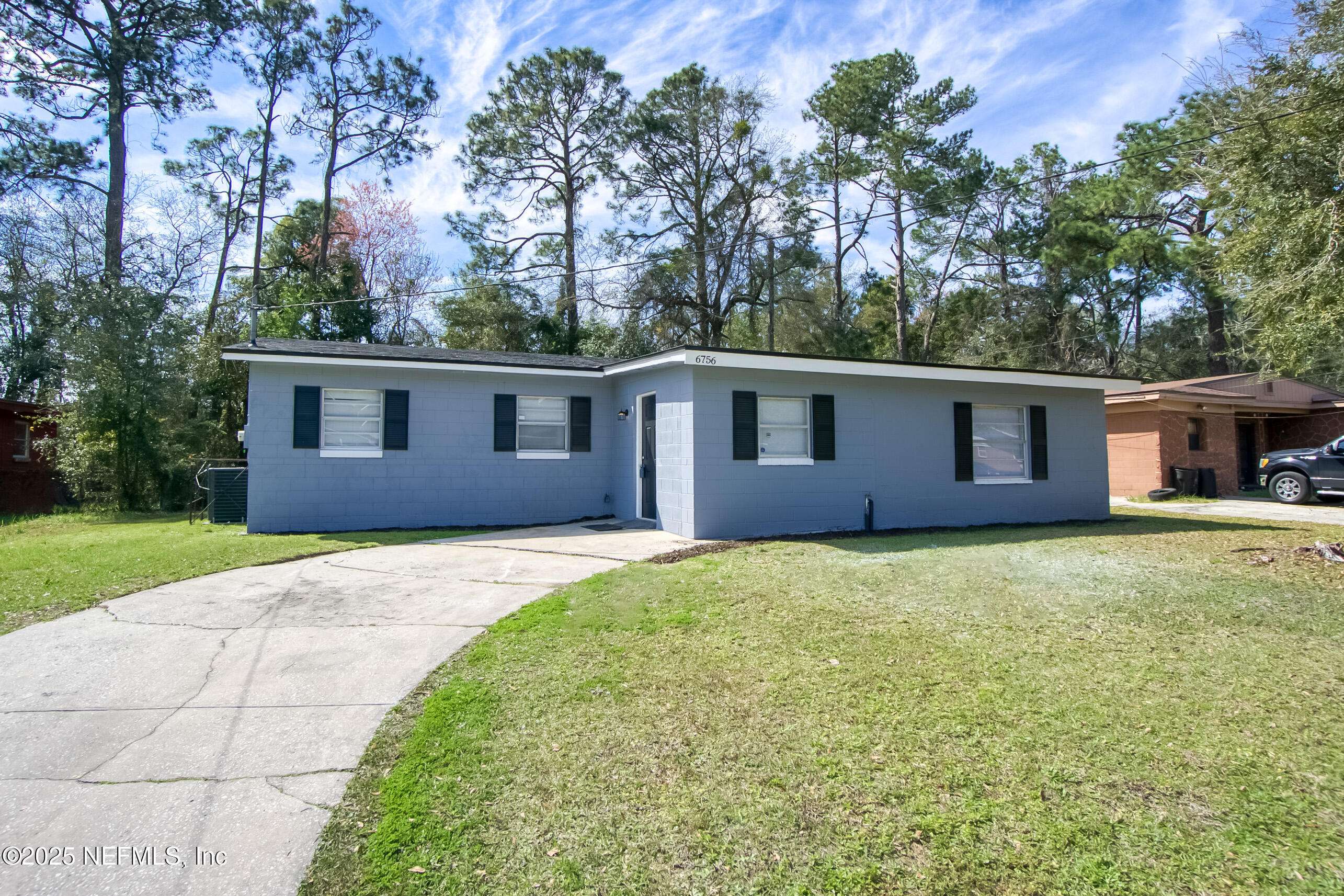 Jacksonville, FL 32219,6756 GASPAR CIR W