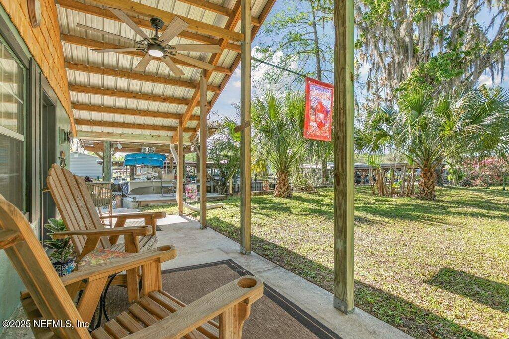 Satsuma, FL 32189,112 FRAN LN
