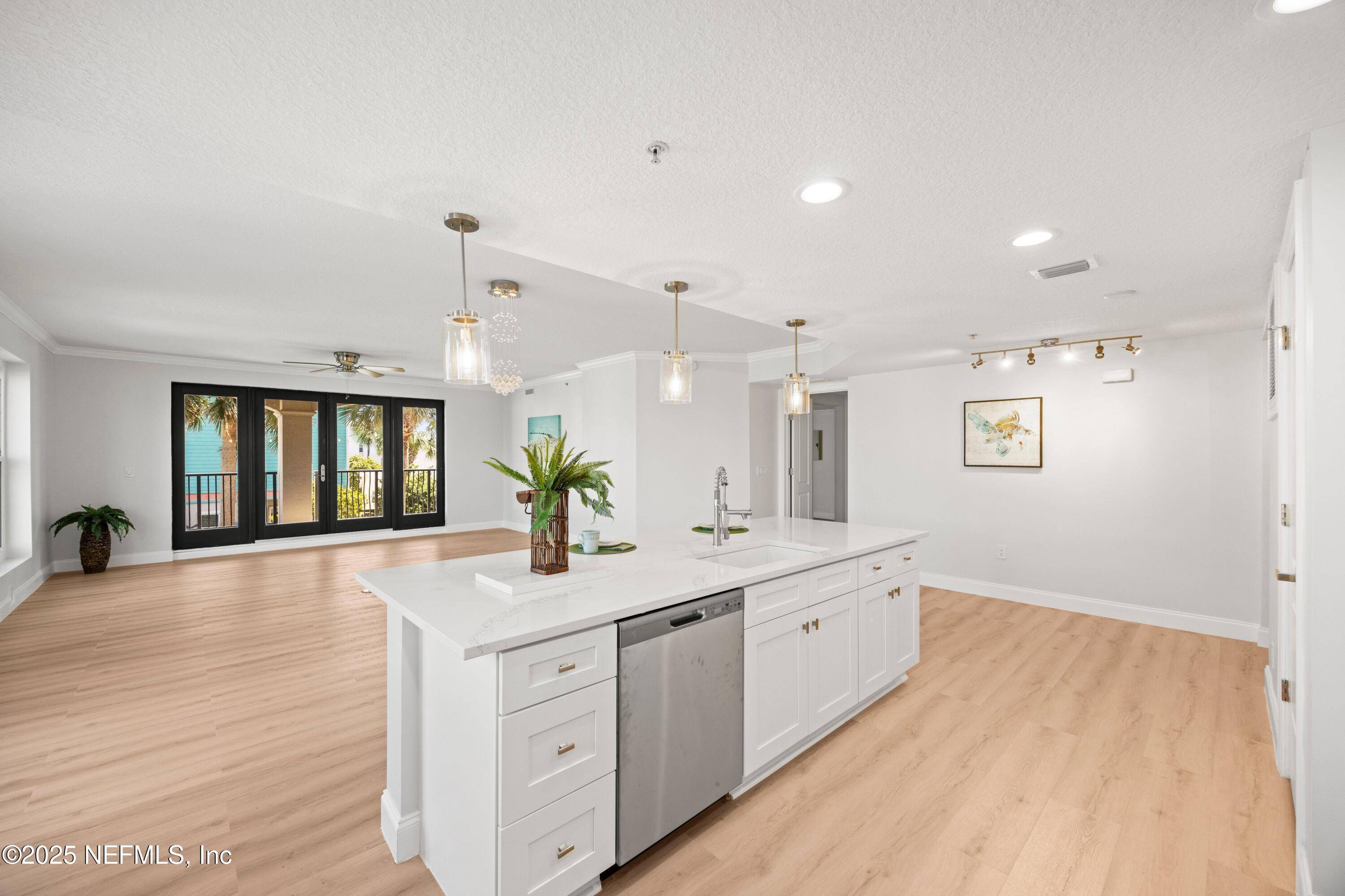 Jacksonville Beach, FL 32250,115 9TH AVE S #201