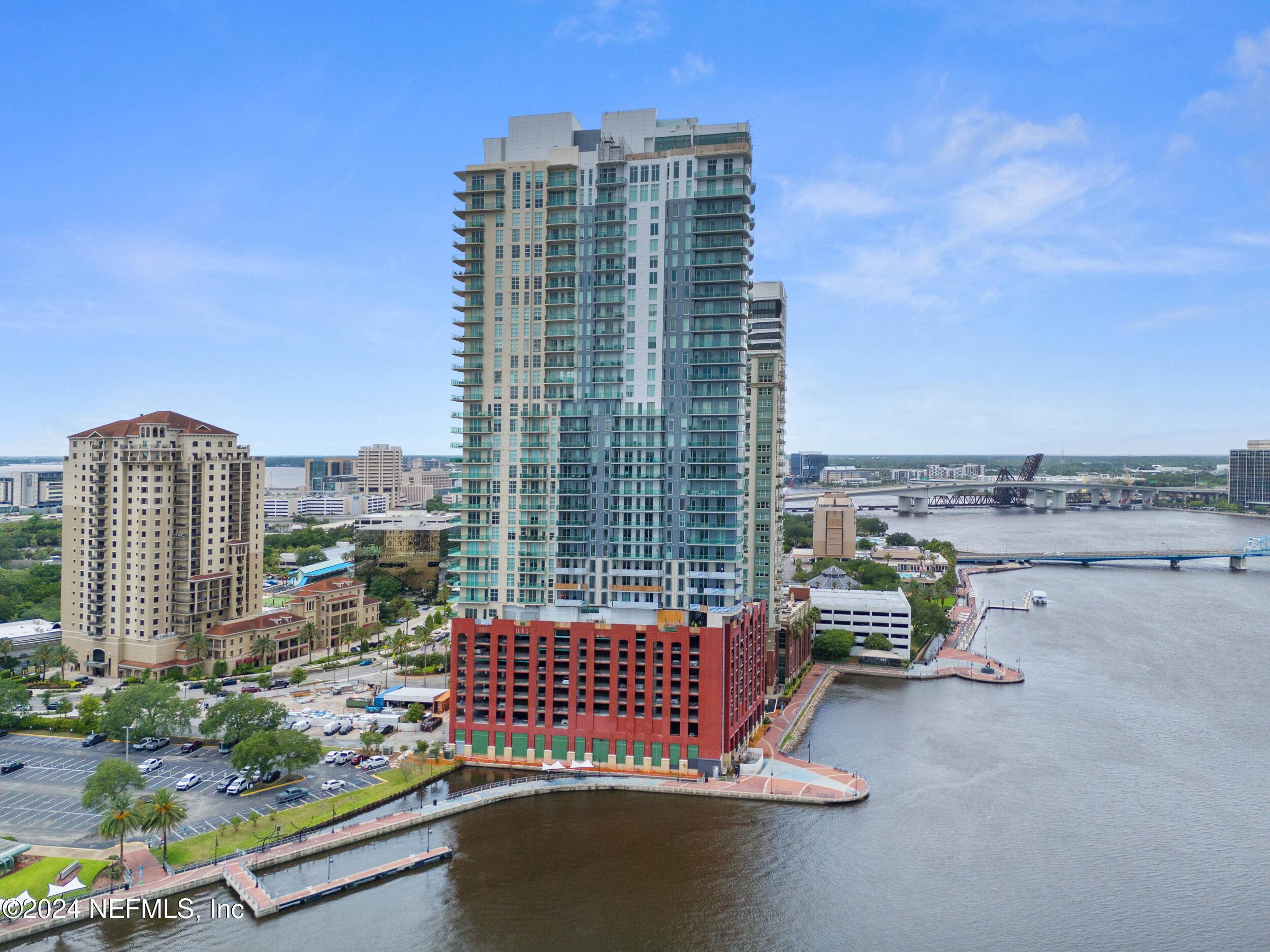 Jacksonville, FL 32207,1431 RIVERPLACE BLVD #2105