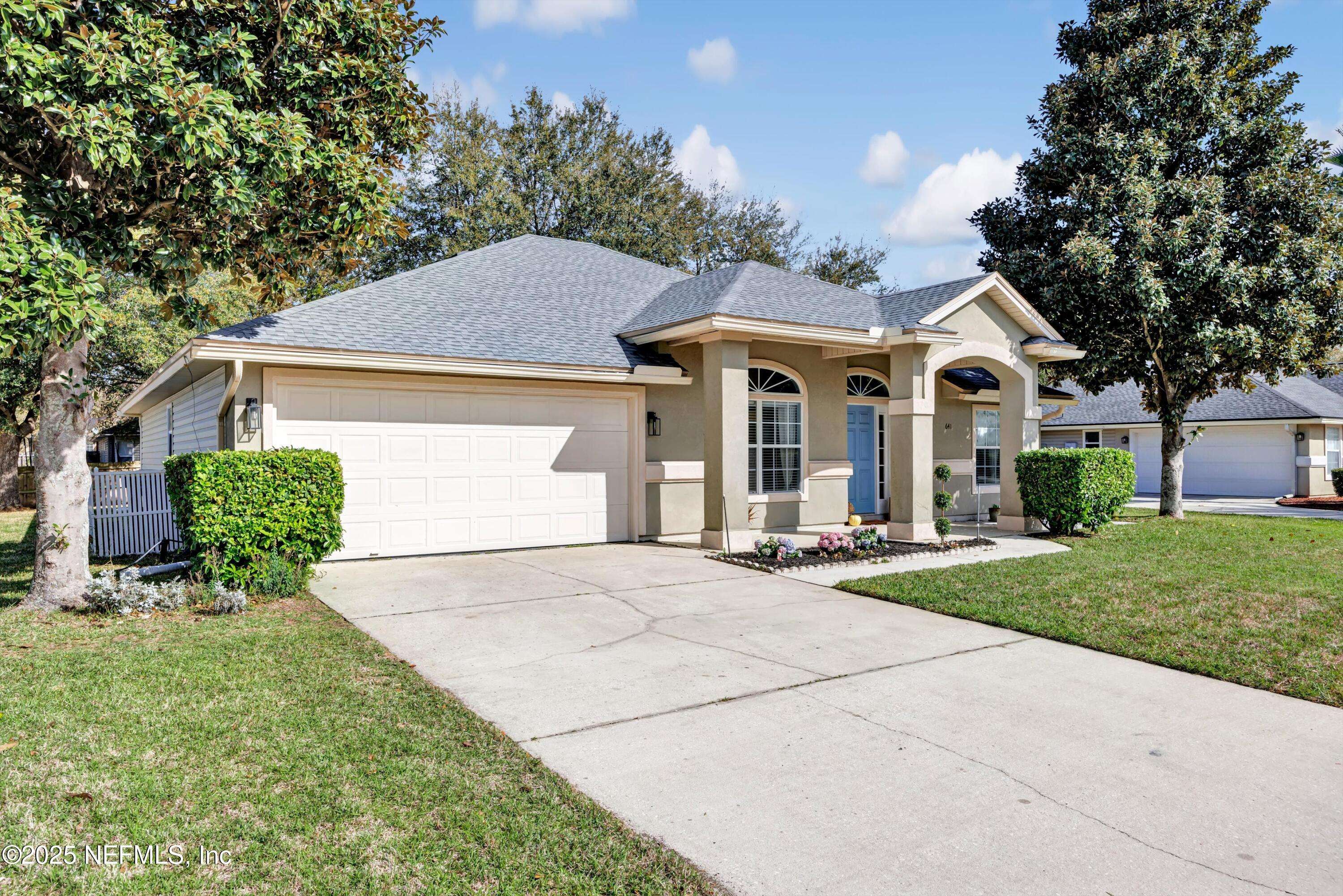 Jacksonville, FL 32220,641 LOOKOUT LAKES DR