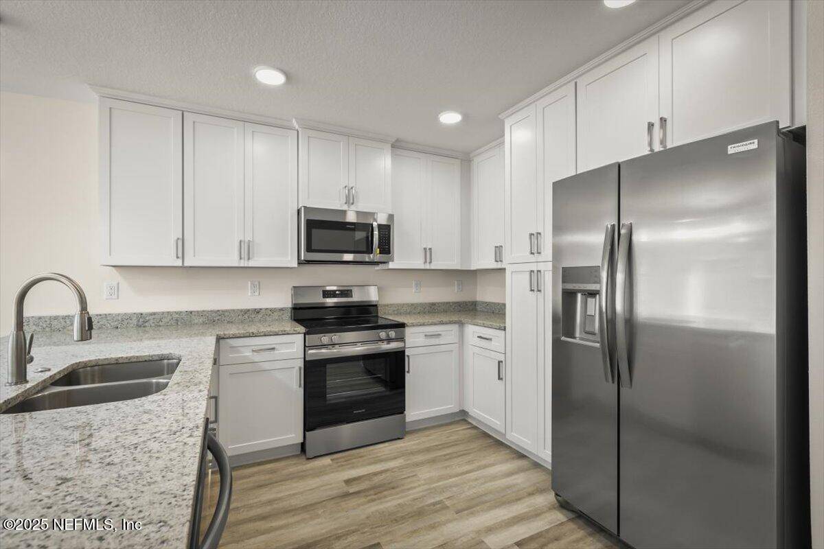 Jacksonville, FL 32211,8910 FREE AVE