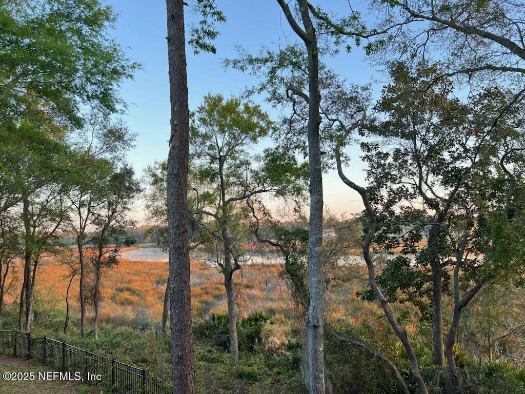 Jacksonville, FL 32218,468 AUBURN OAKS RD E