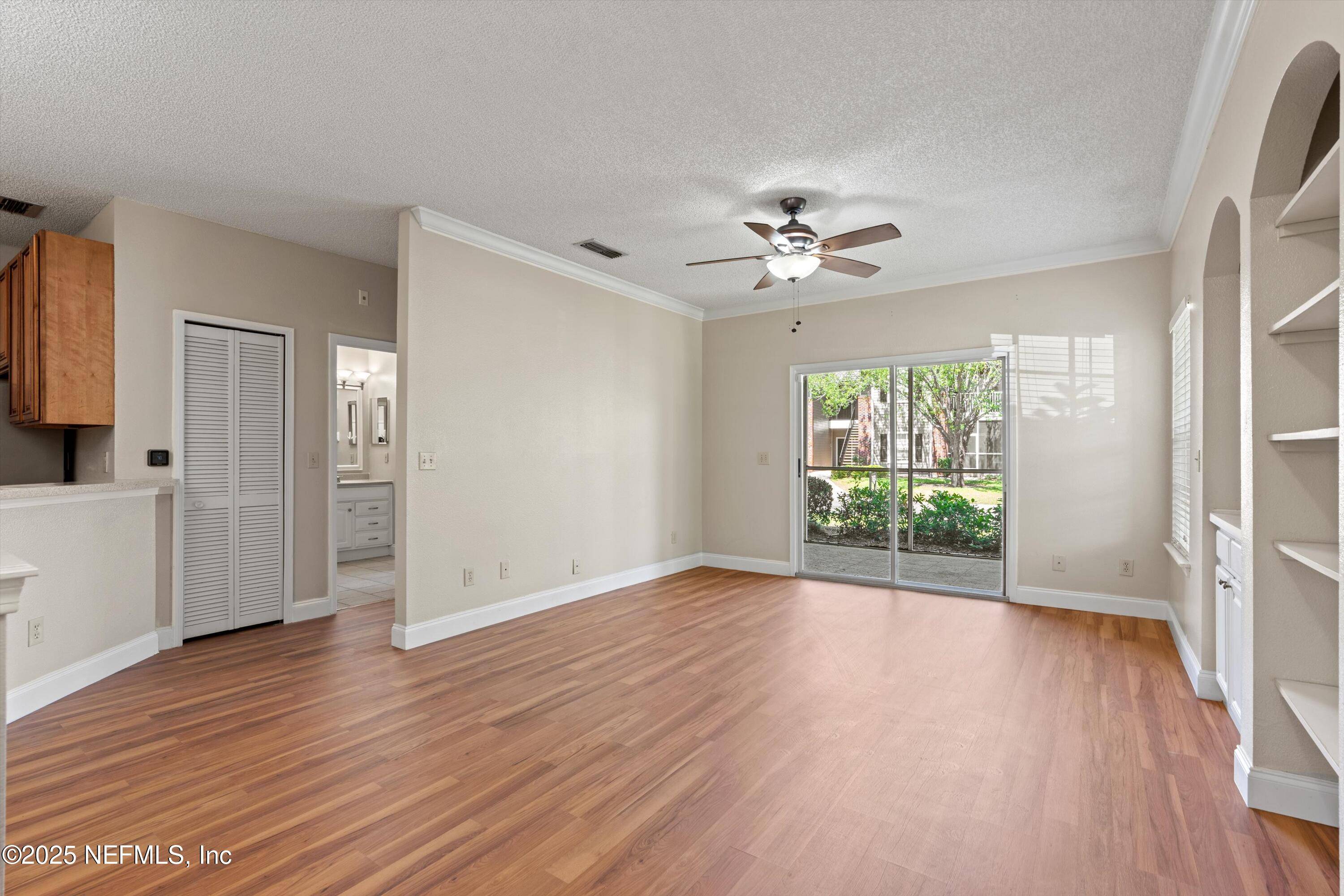 Jacksonville, FL 32246,10000 GATE Pkwy N #311